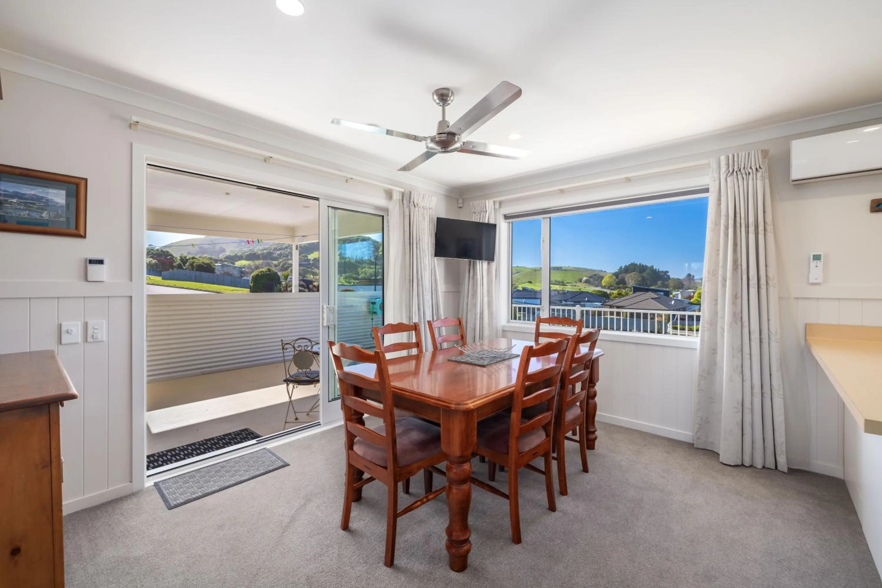 Dining area in Kakatu Retreat