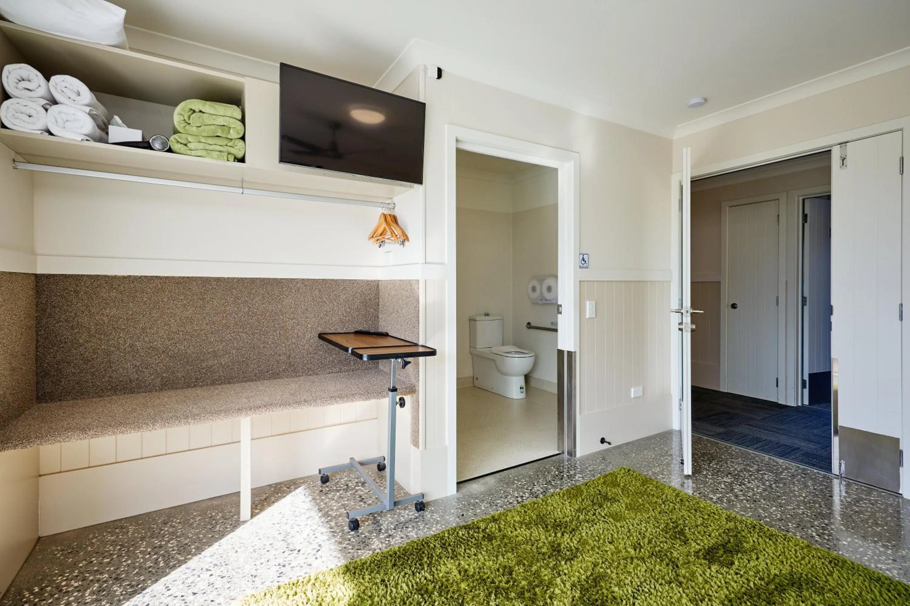 Bed in Kakatu Retreat