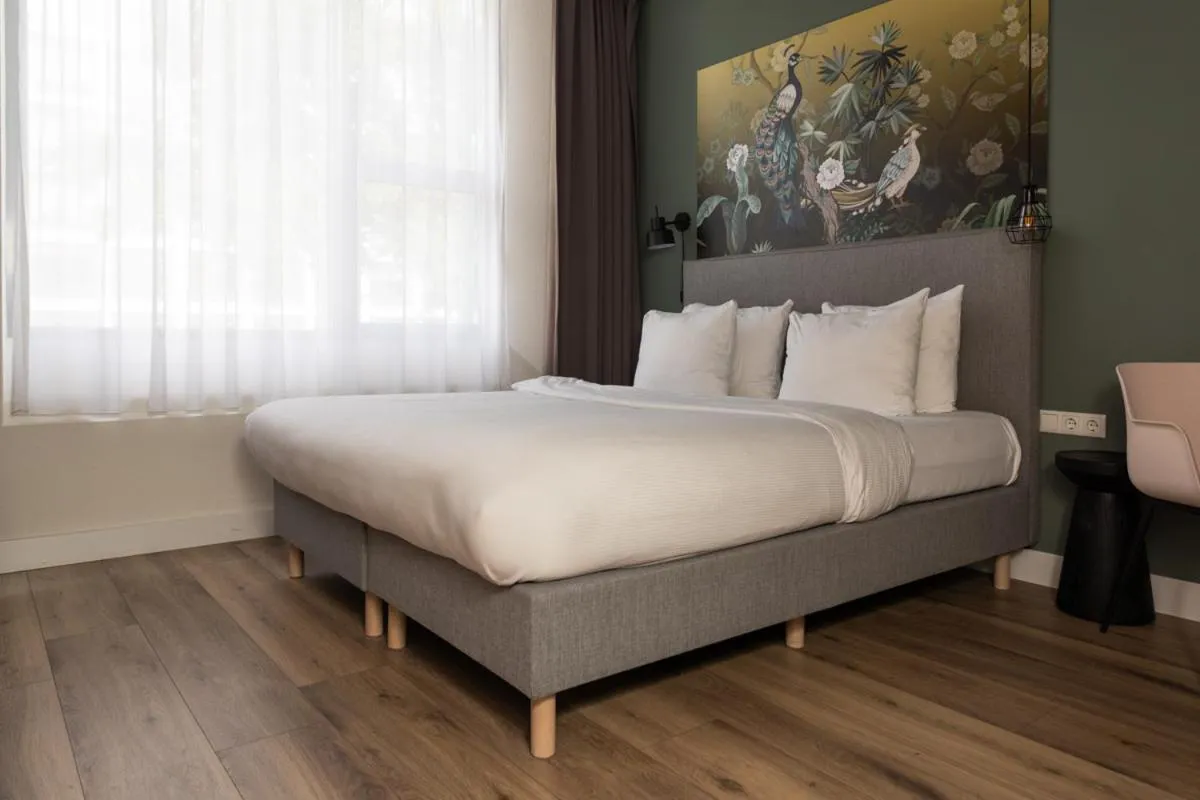 Bedroom, Bed in Hotel2Stay