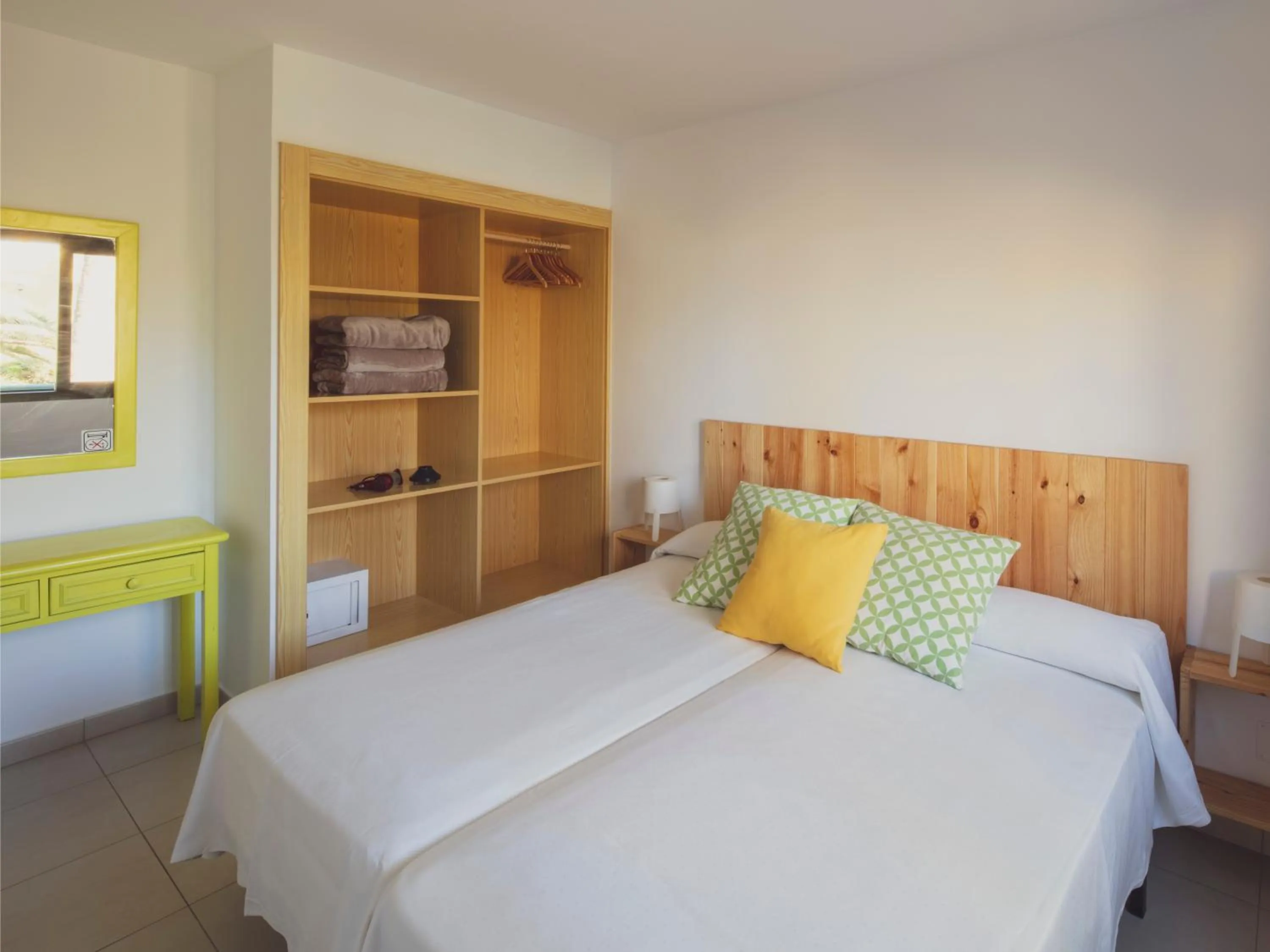 Bed in Atlantic Garden Beach Mate