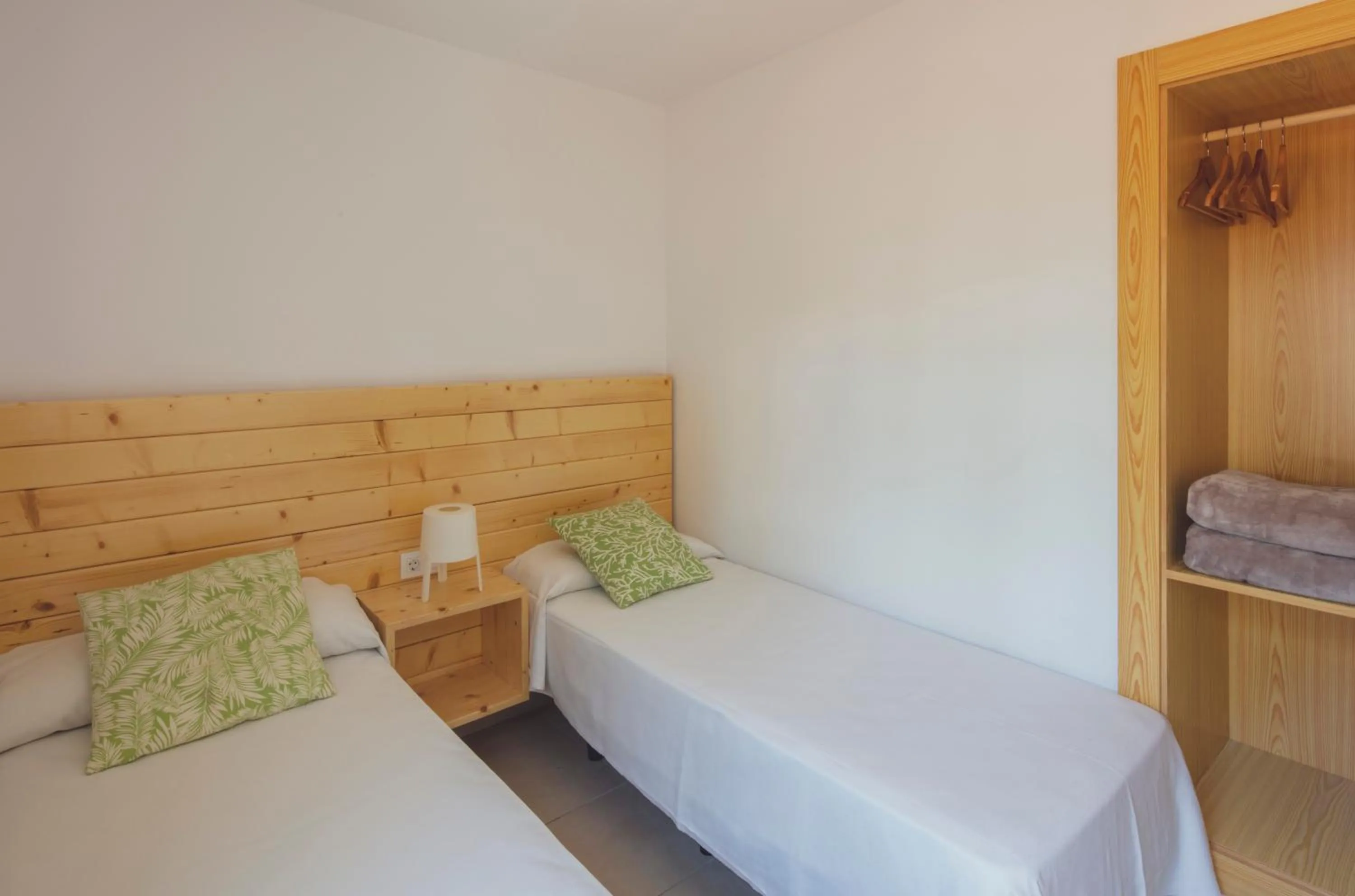 Bed in Atlantic Garden Beach Mate