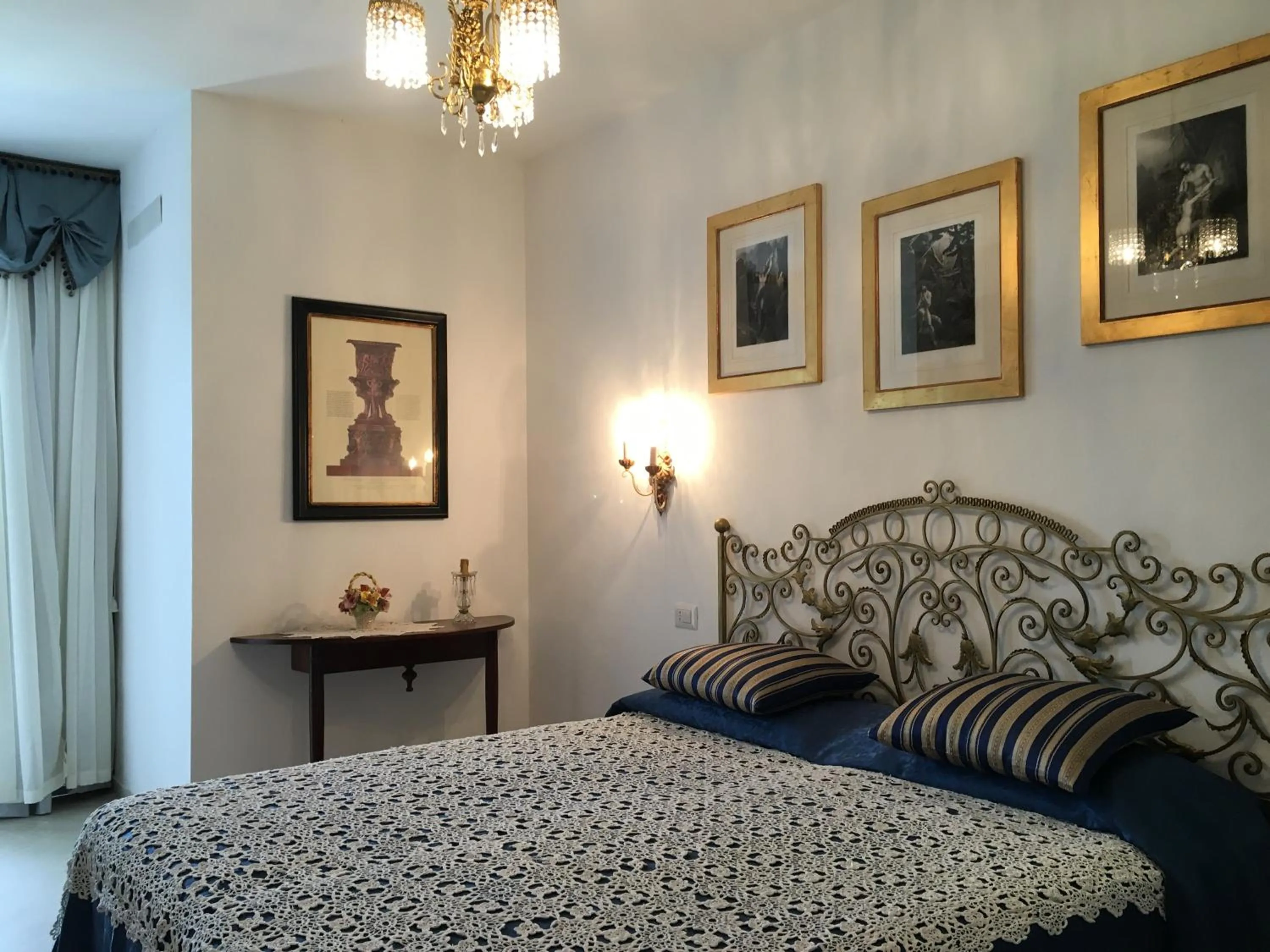 Bed in Lu Cuccumiau country B&B