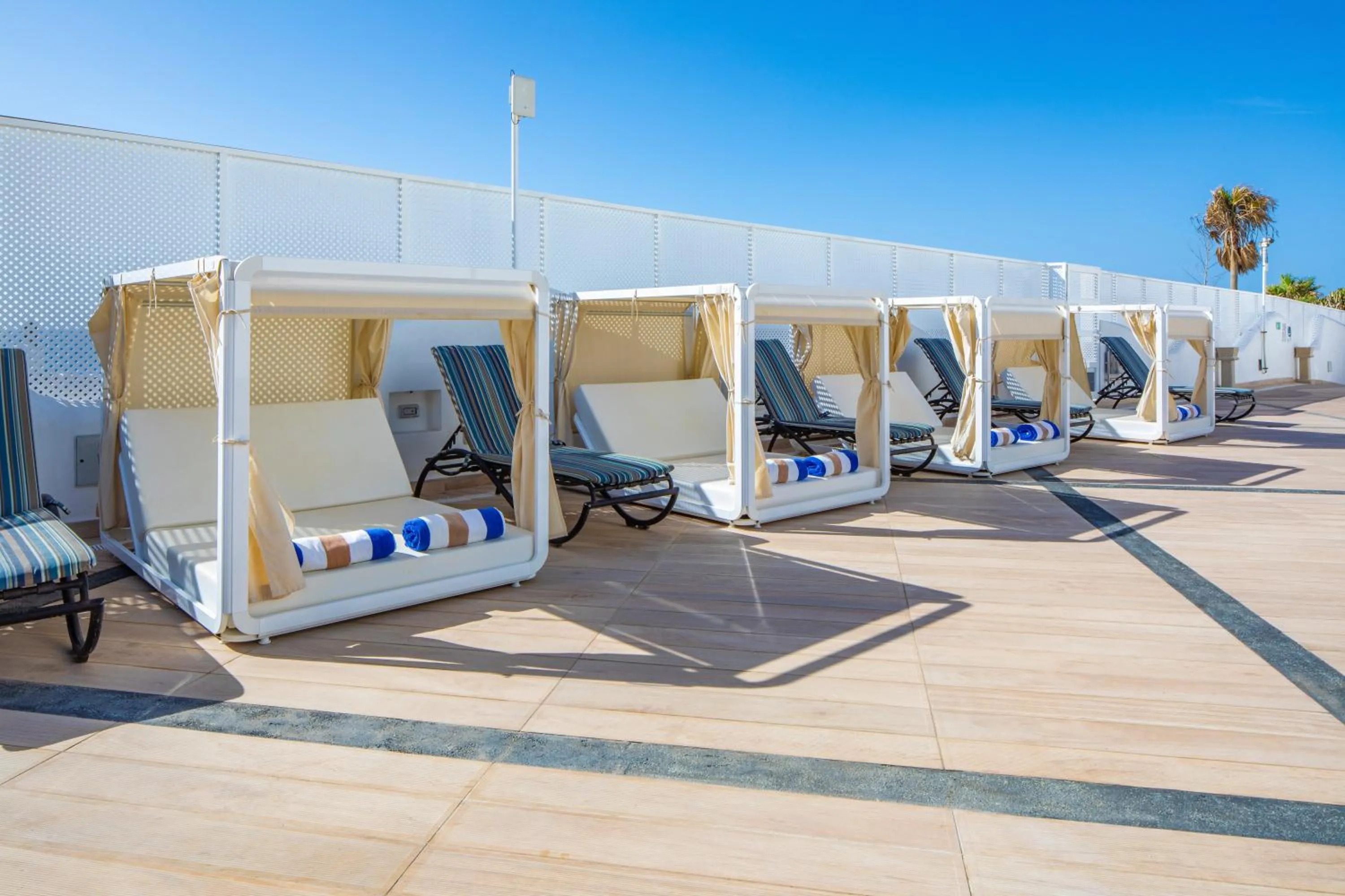 Solarium in Santa Barbara Golf and Ocean Club