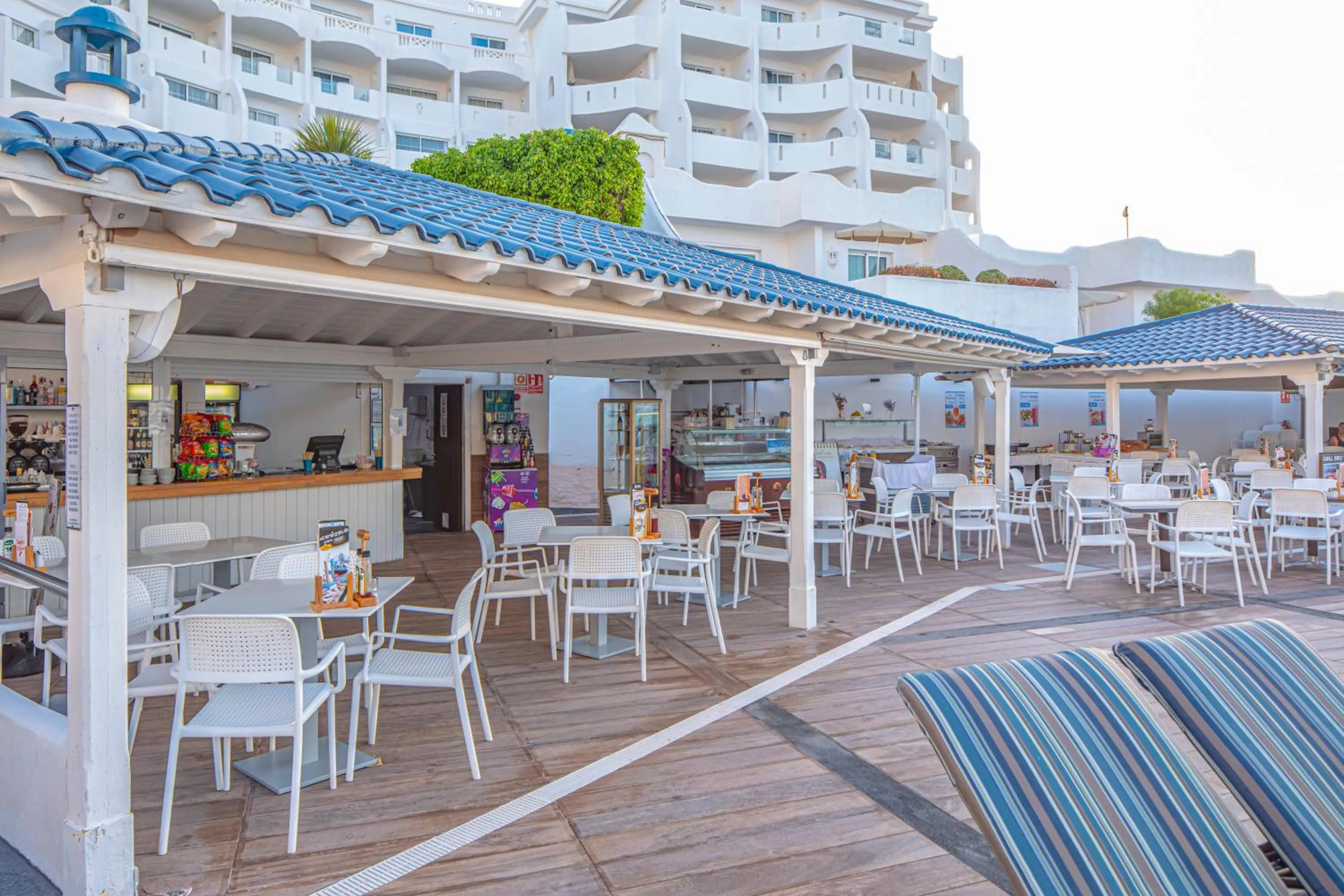 Restaurant/places to eat in Santa Barbara Golf and Ocean Club