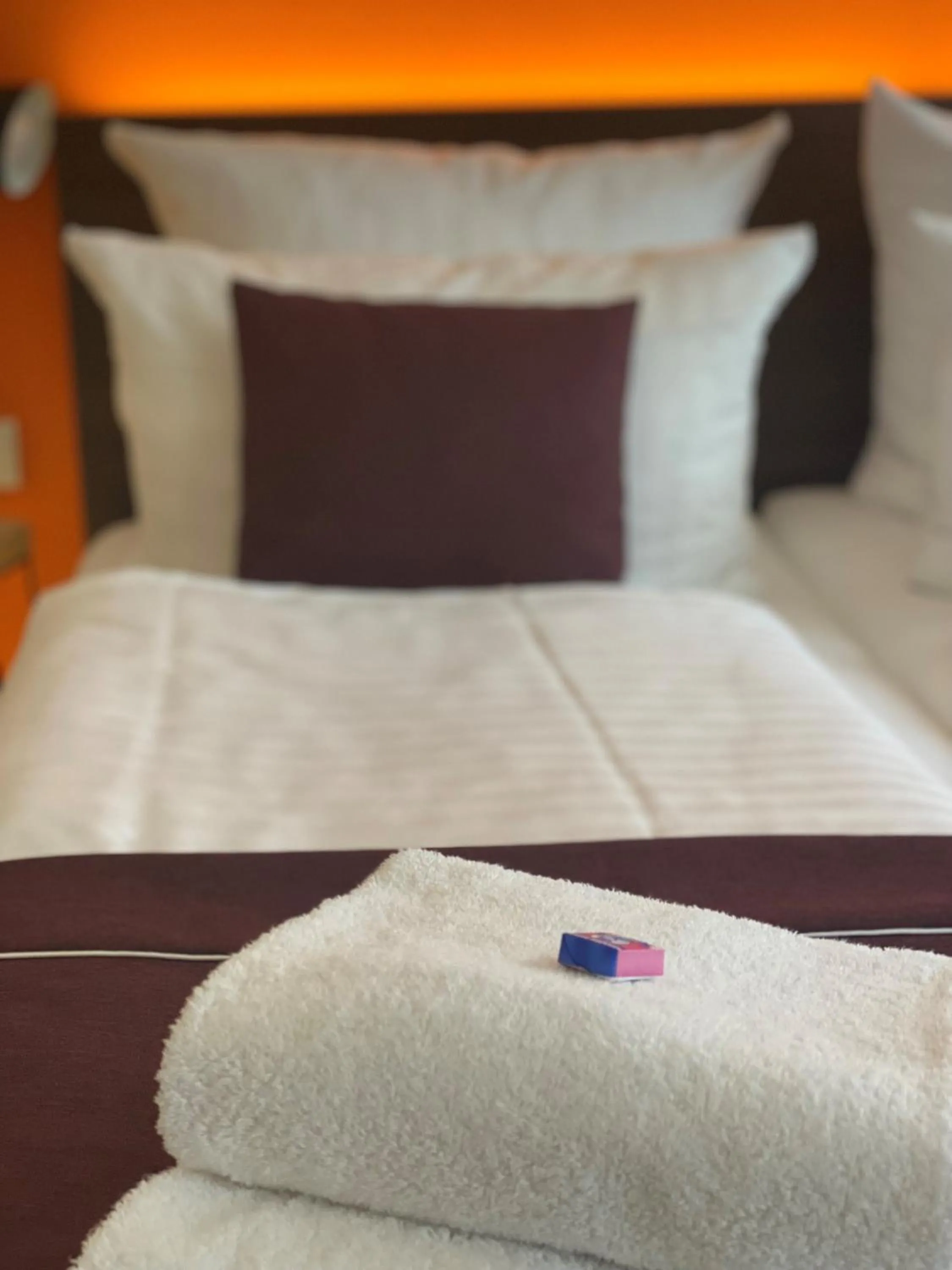 Bed in sevenDays Hotel Karlsruhe