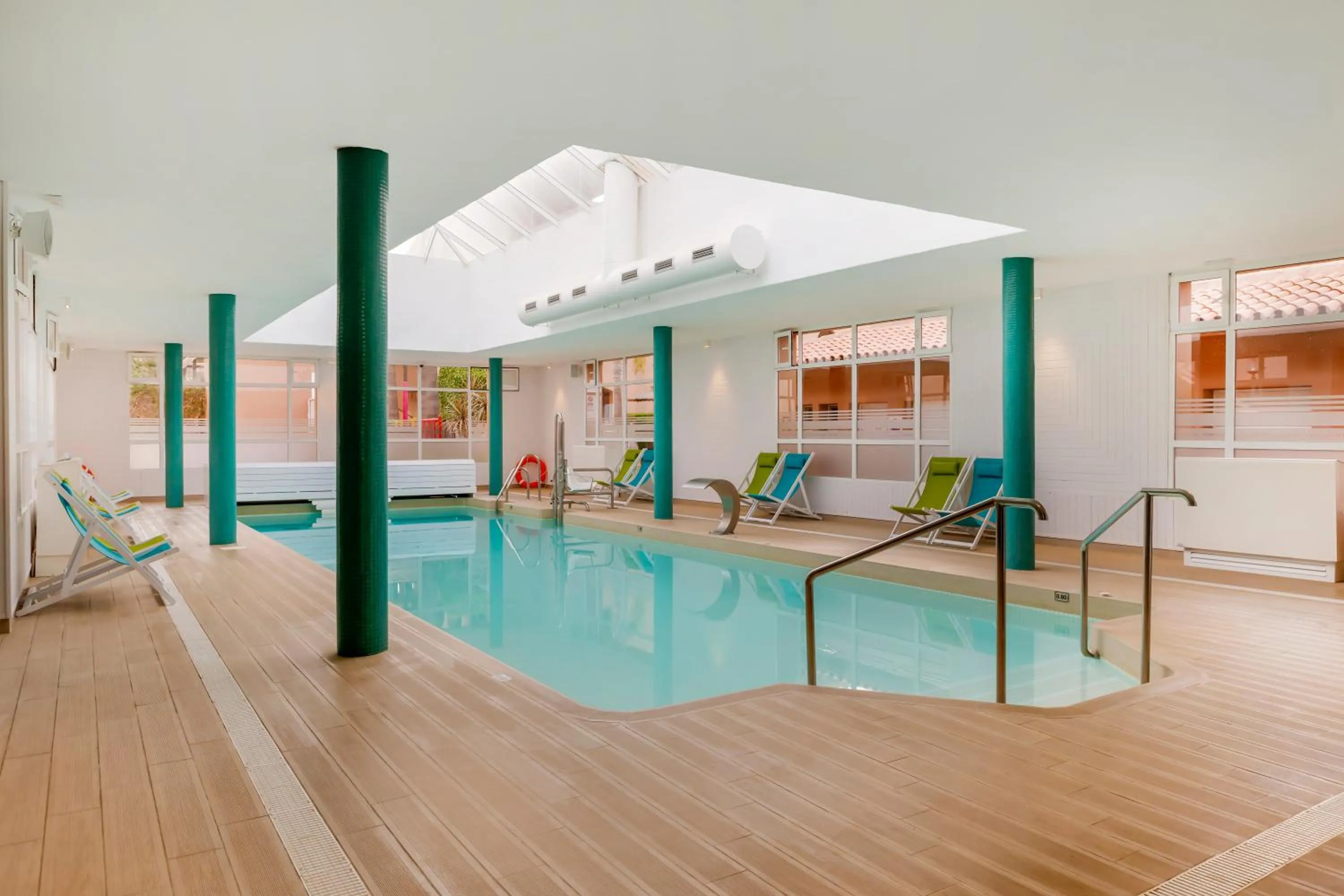 Swimming pool in Los Amigos Beach Club