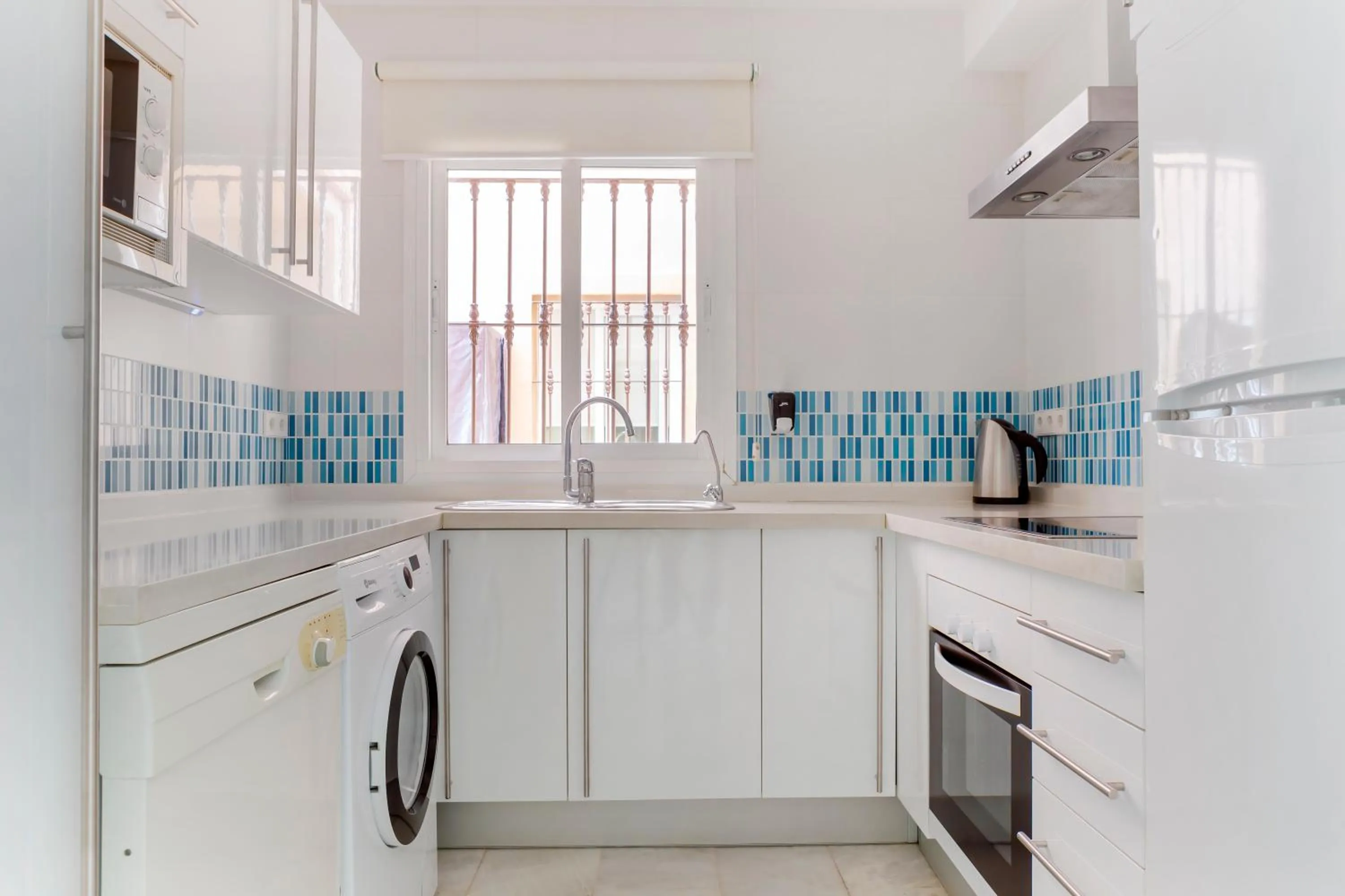 Kitchen or kitchenette in Los Amigos Beach Club