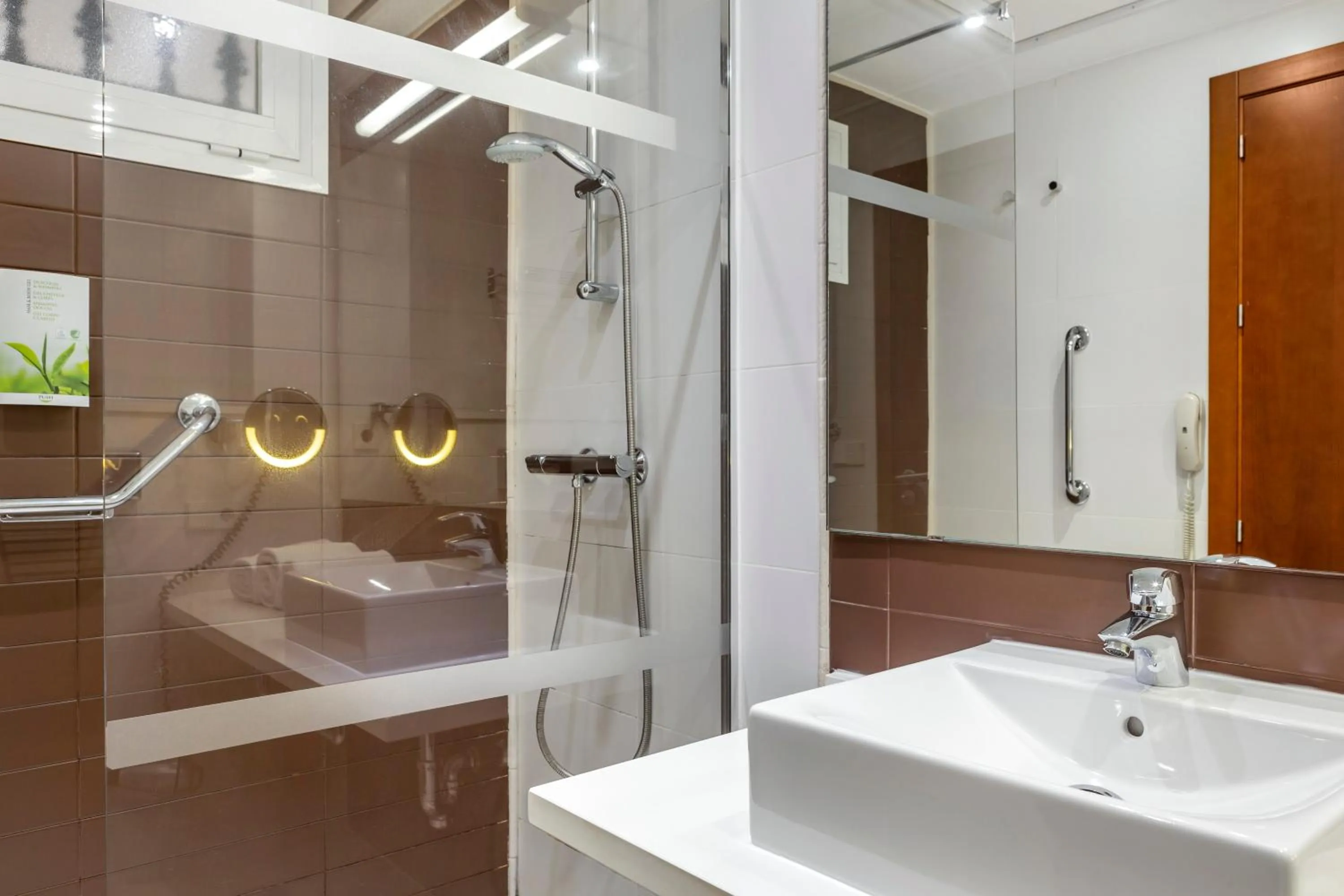 Bathroom in Sahara Sunset