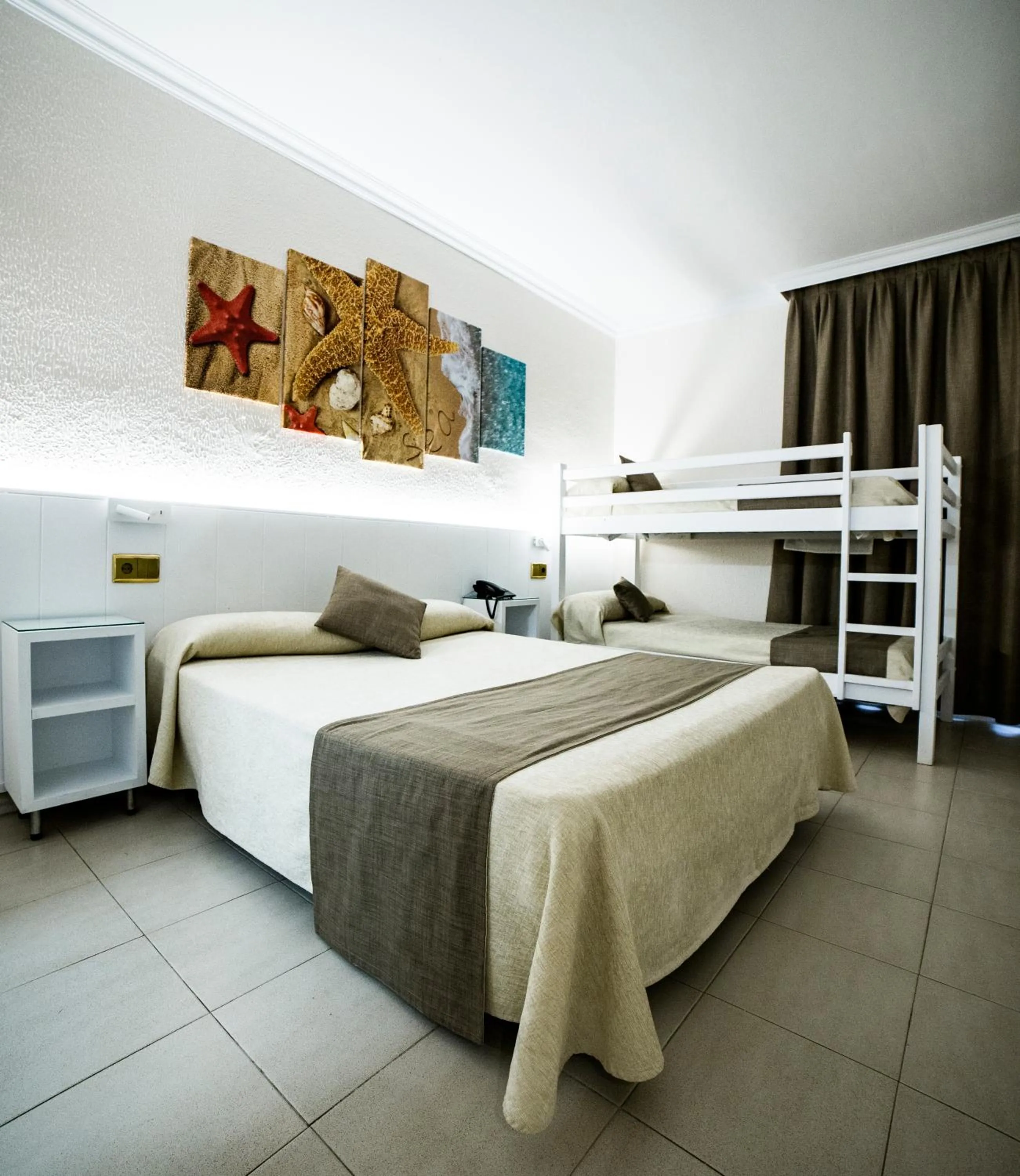 Quadruple Room (2 Adults + 2 Children) in Hotel Claramar