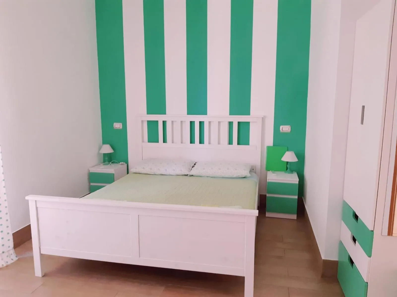 Bed in O' Paese E Masaniello