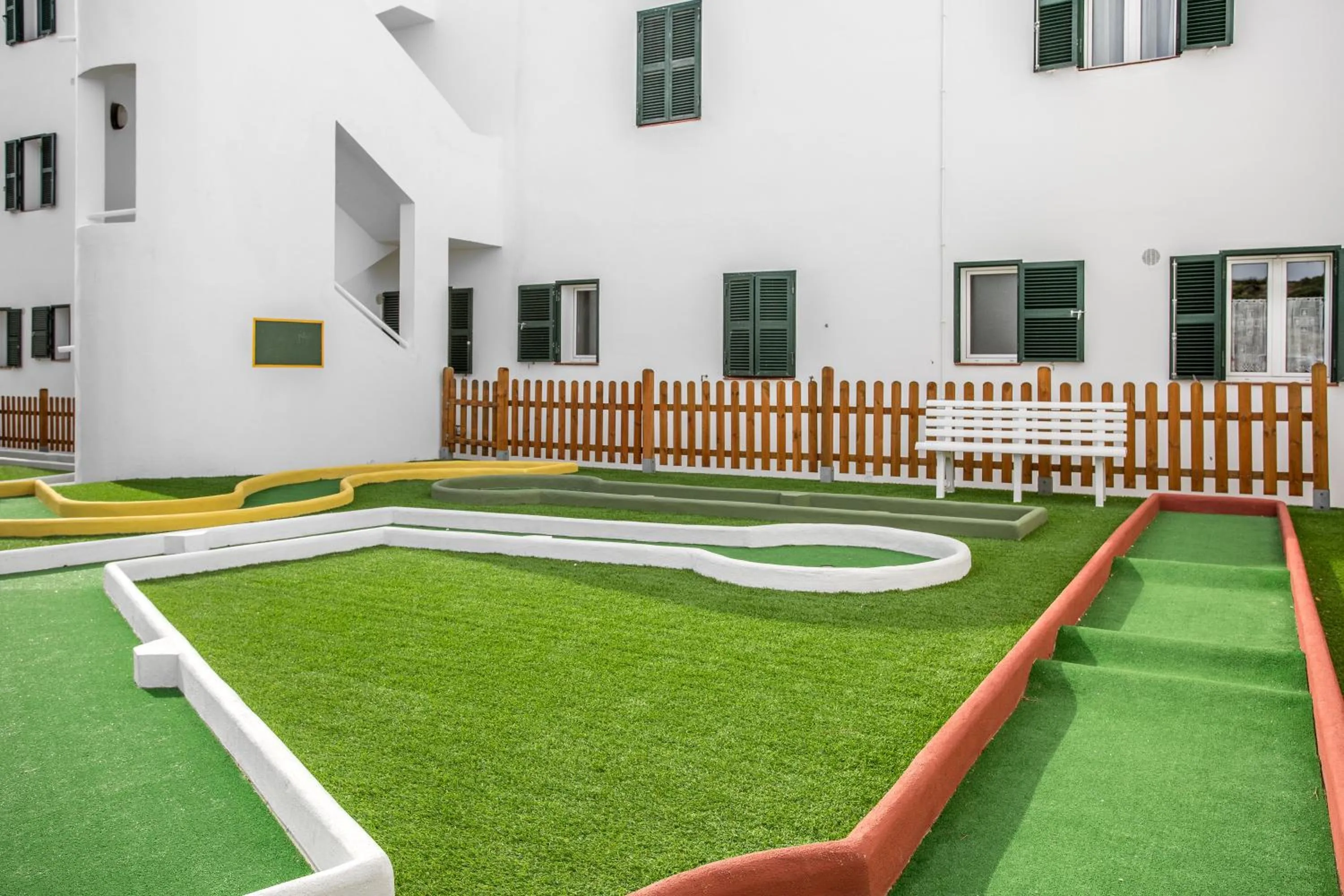 Minigolf in White Sands Beach Club