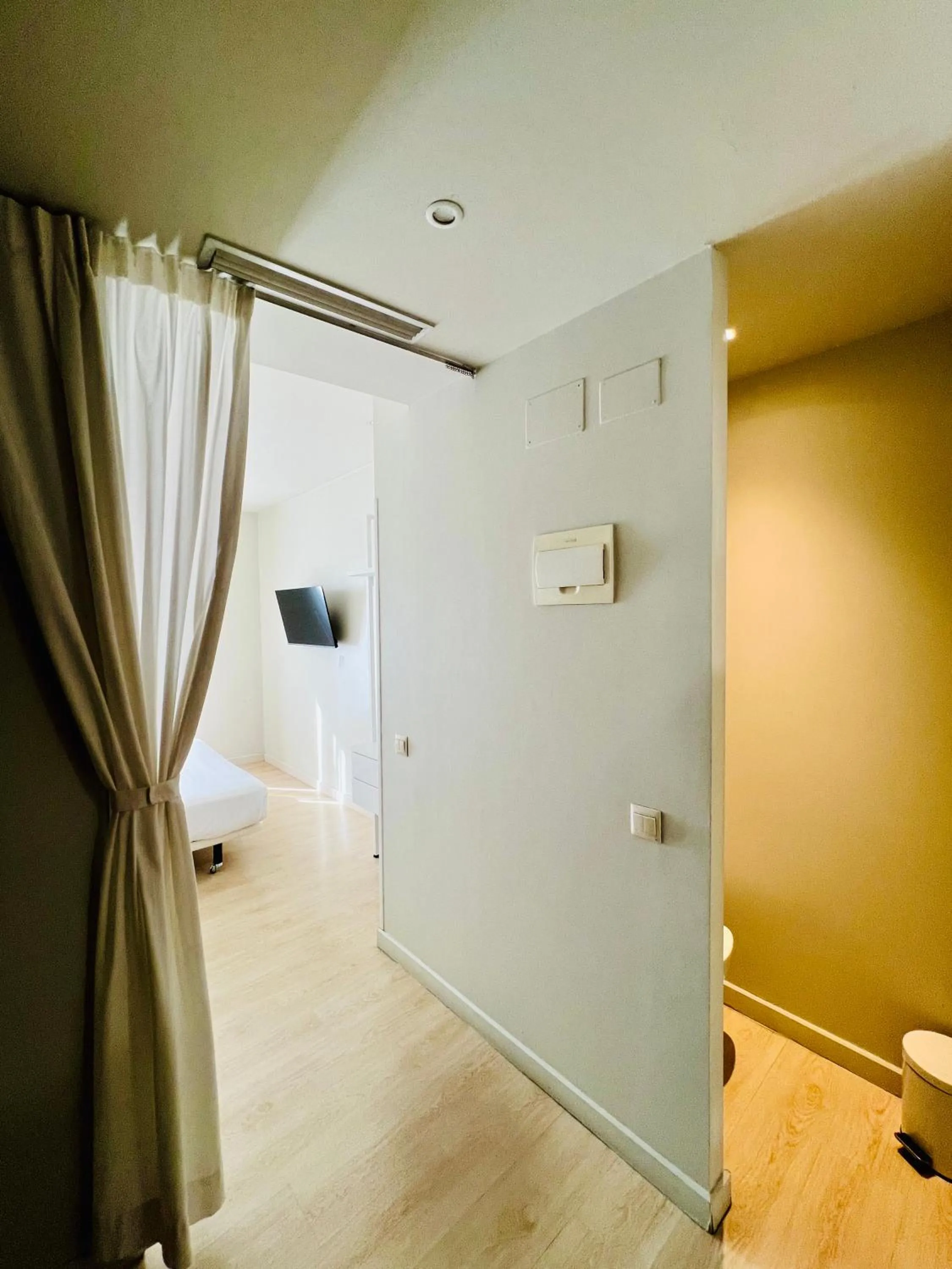 Photo of the whole room in URBANSEA Atocha 113