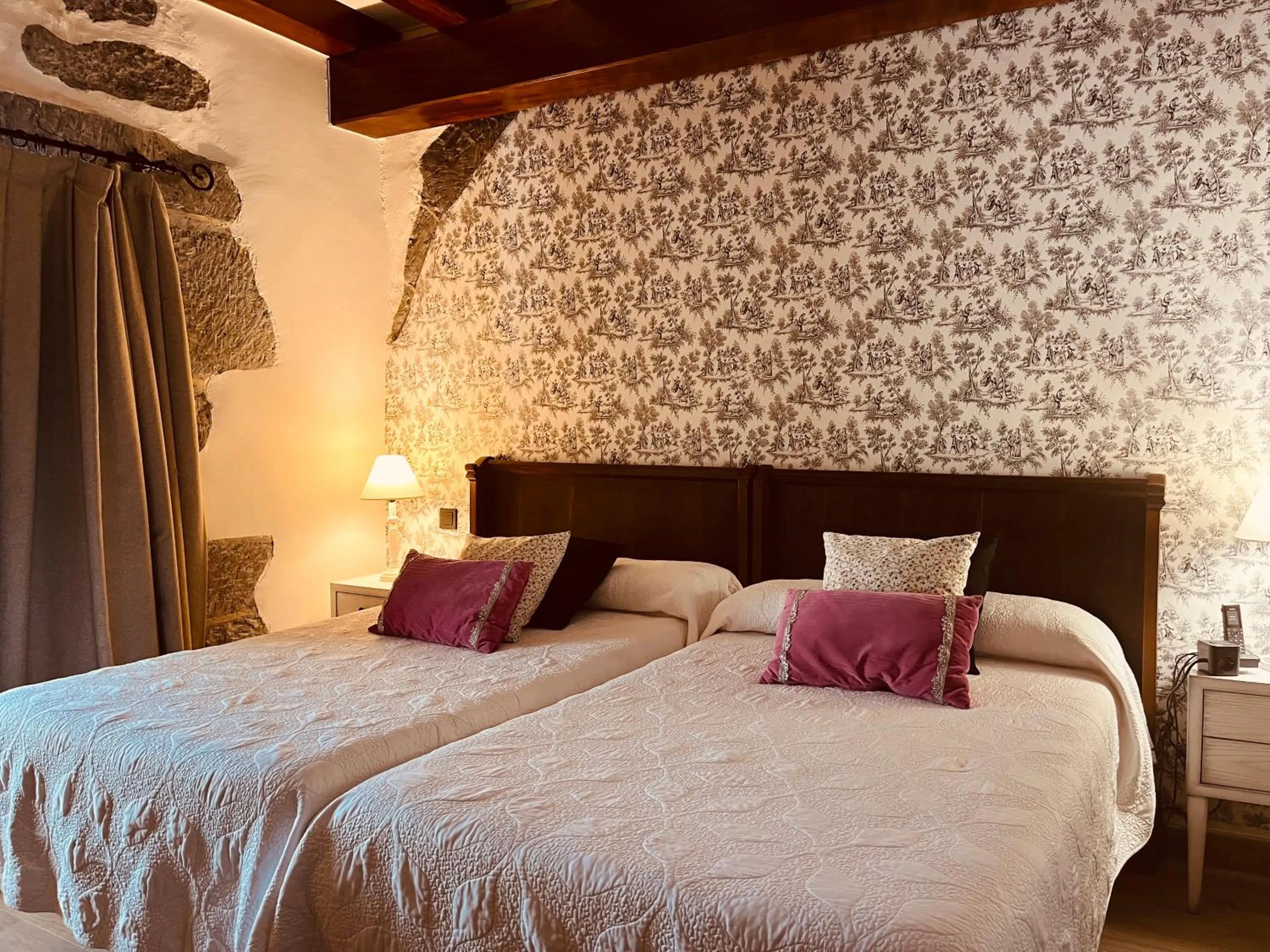 Bed in Hotel Larrañaga