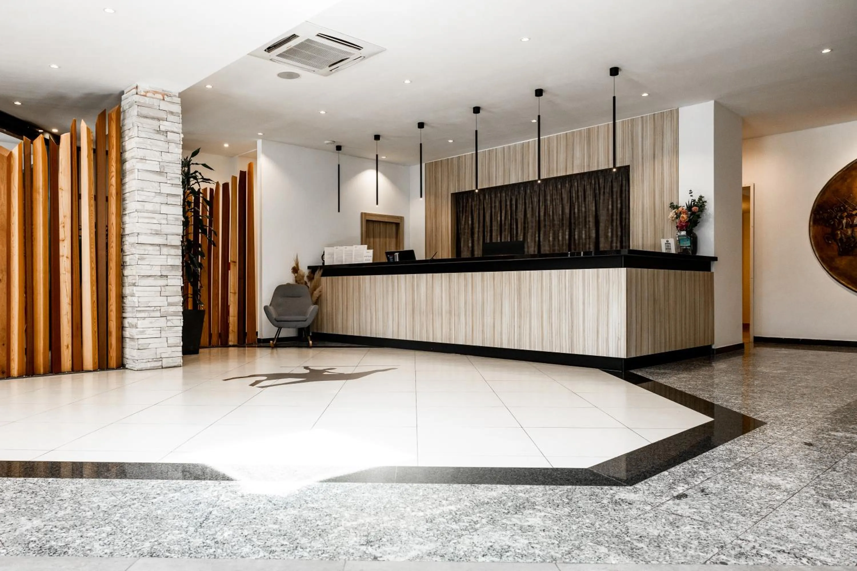 Lobby or reception in Hotel Alkar