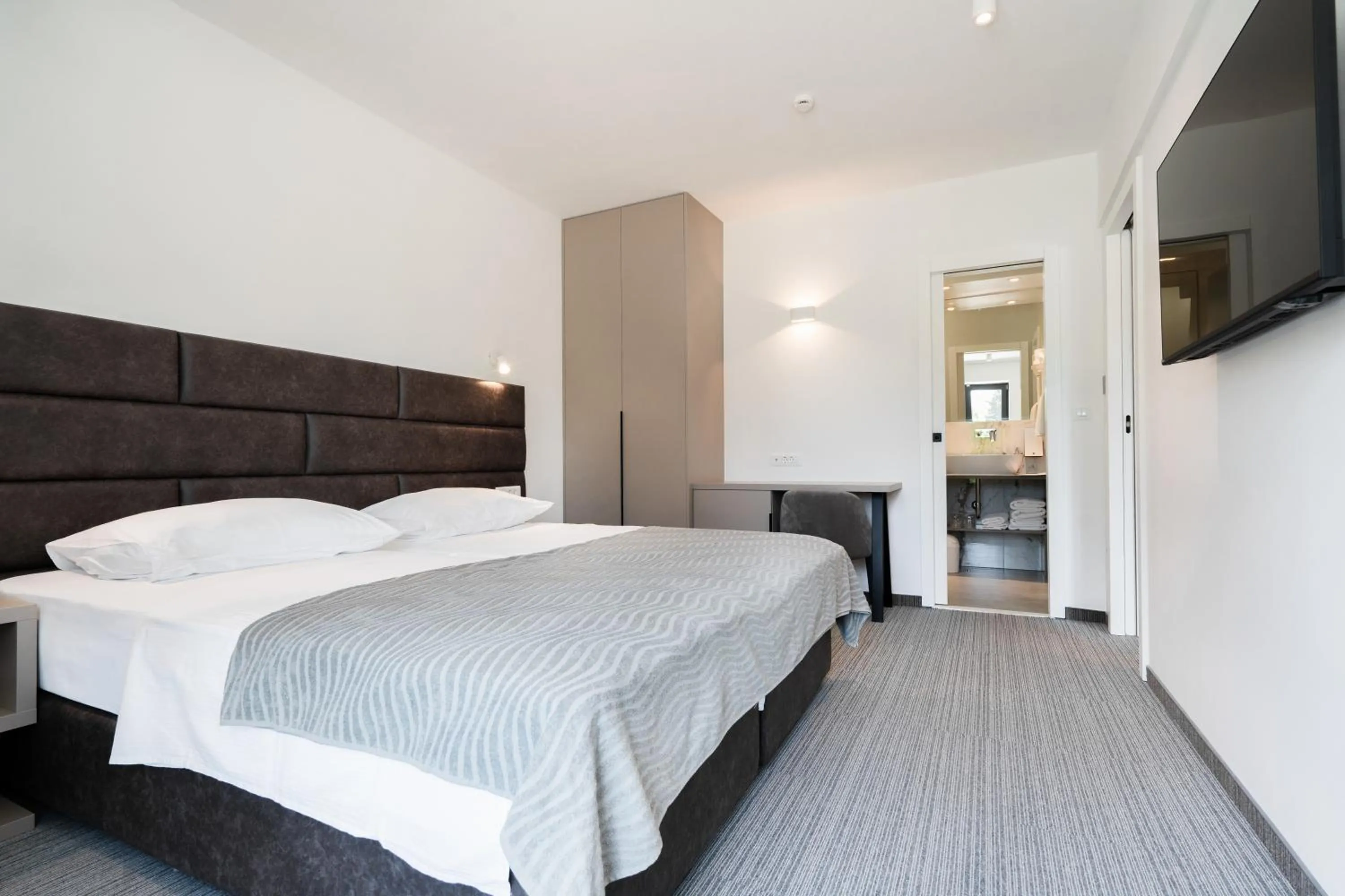 Bedroom, Bed in Hotel Alkar