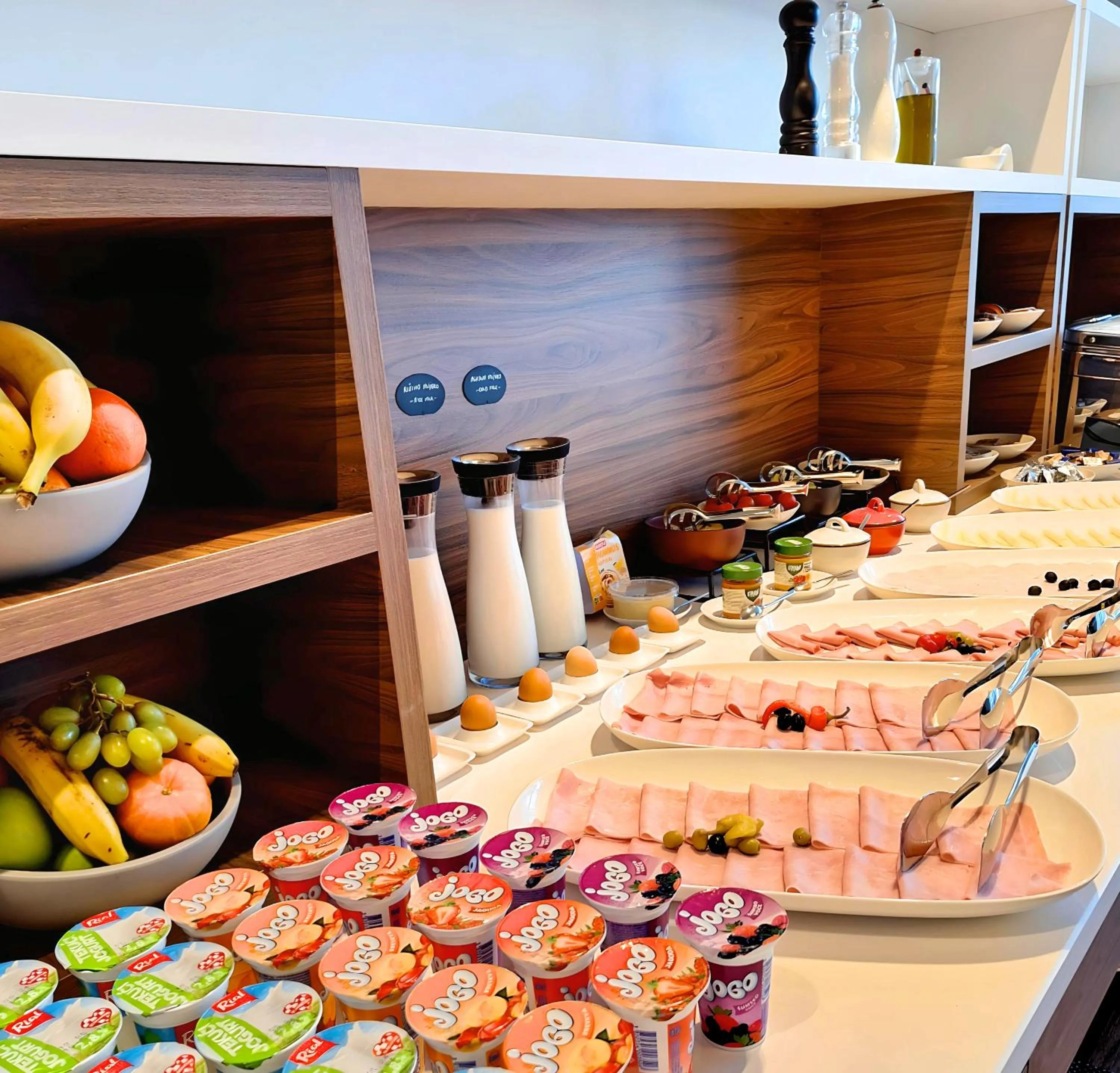 Breakfast in Hotel Alkar