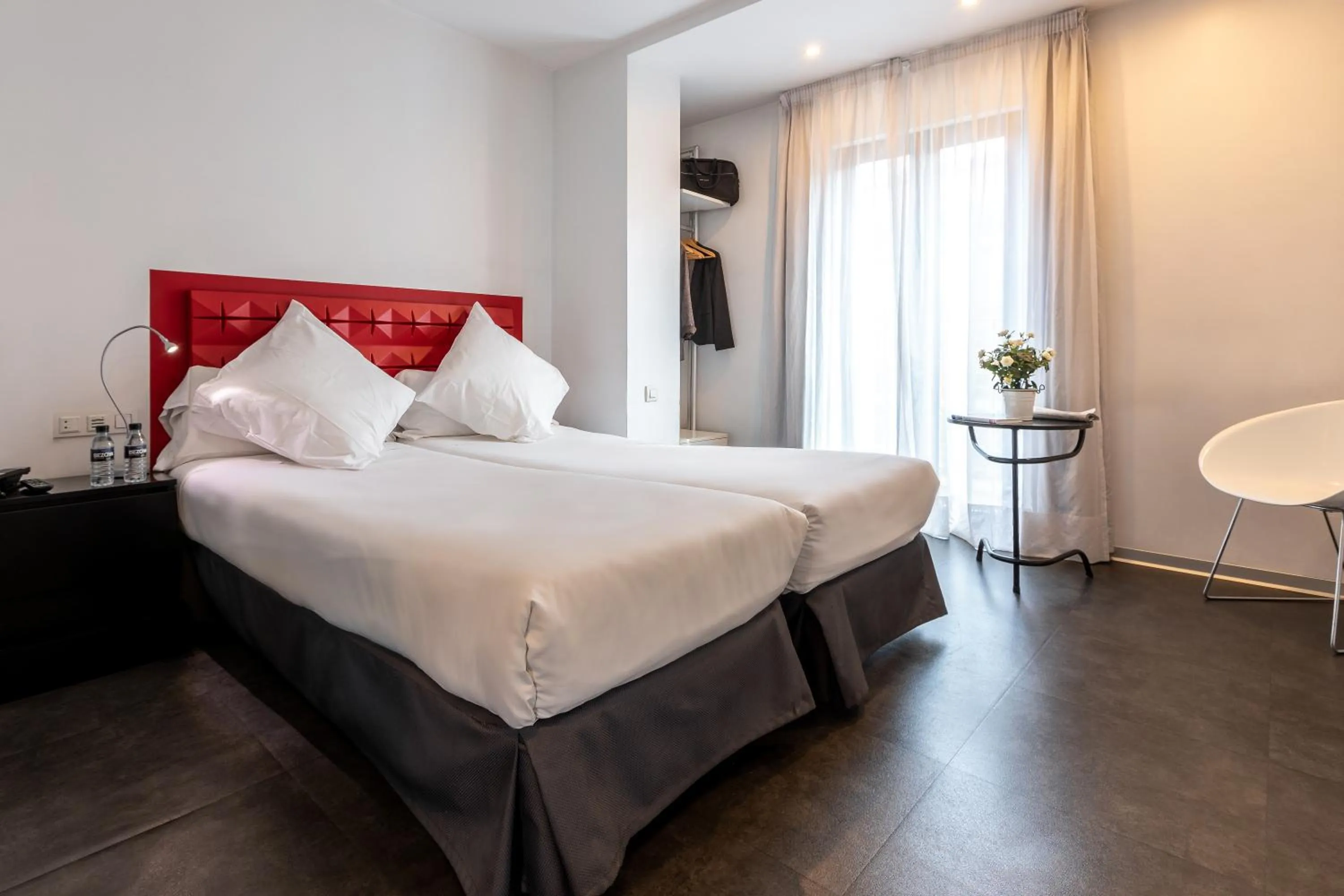 Bedroom, Bed in Mayerling Hotel