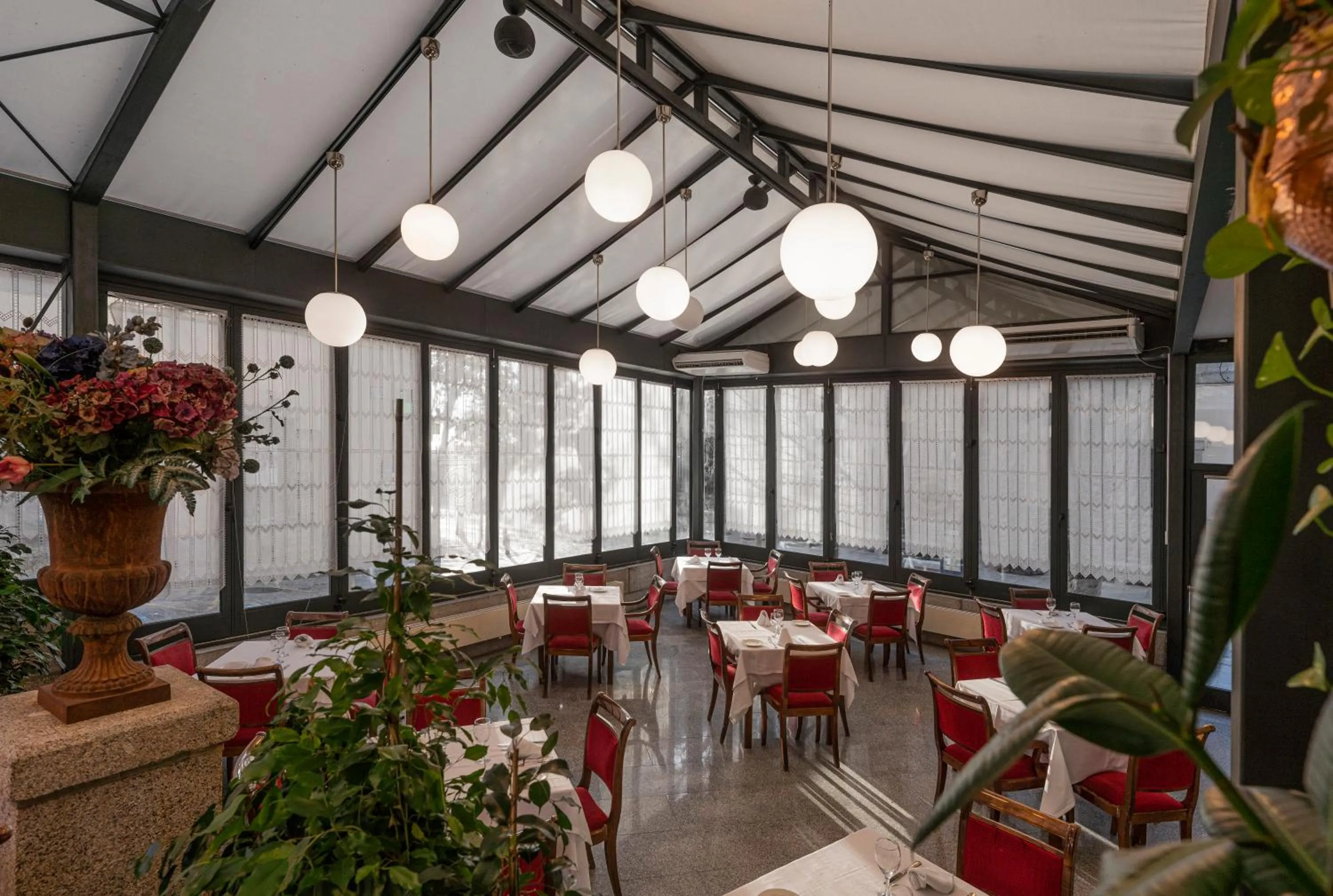 Restaurant/places to eat in Miranda & Suizo