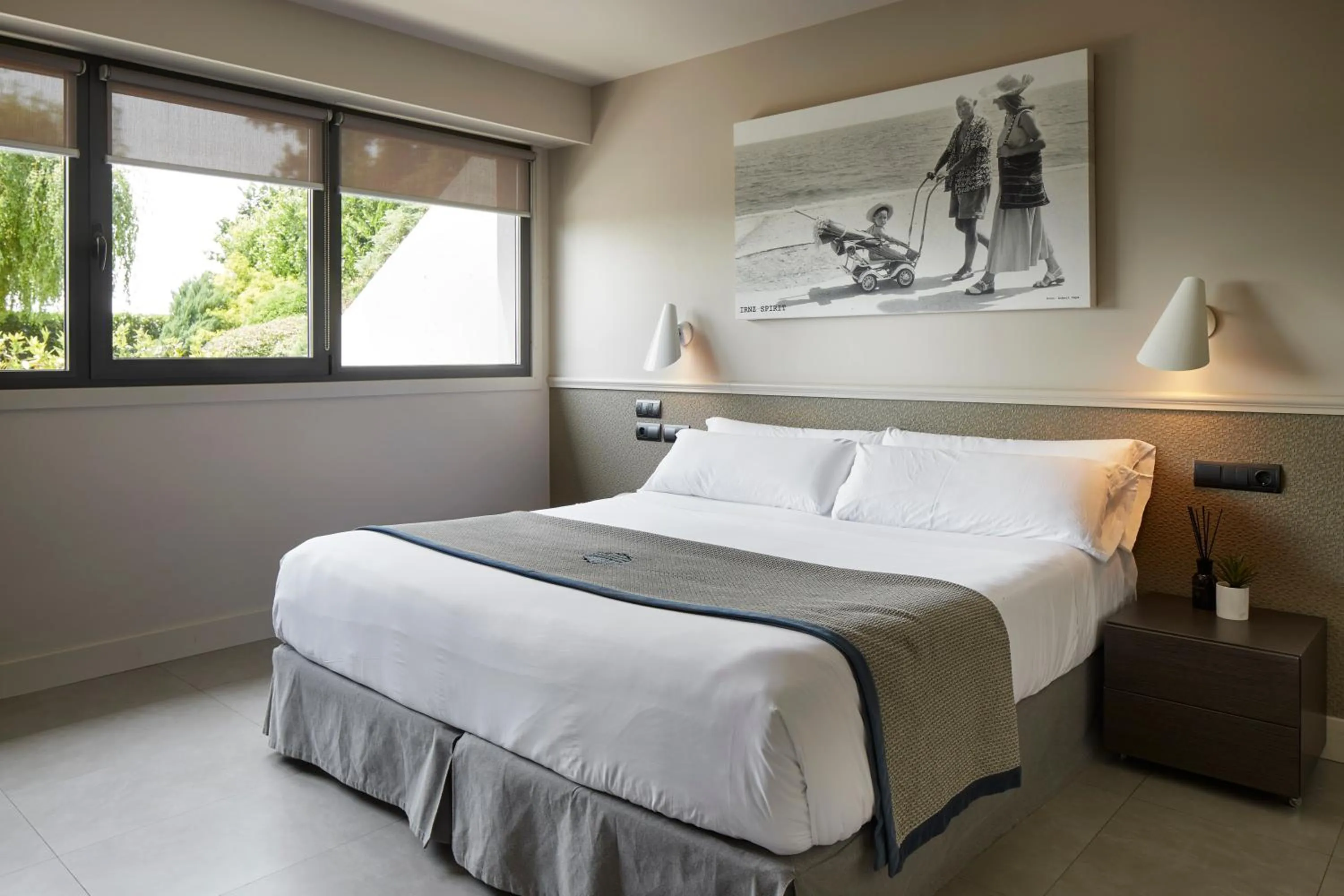 Bed in FeelFree STAYS Basoa