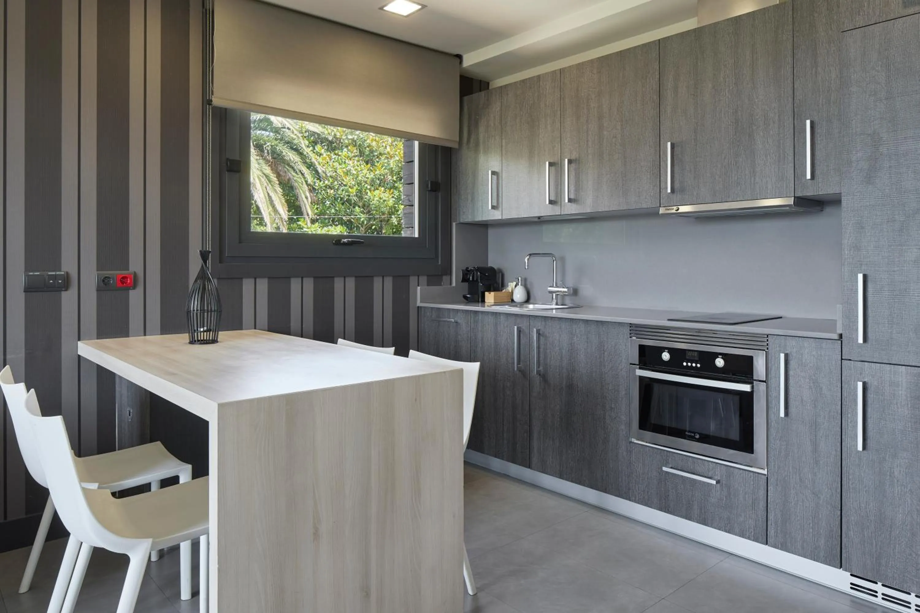 Kitchen or kitchenette in FeelFree STAYS Basoa