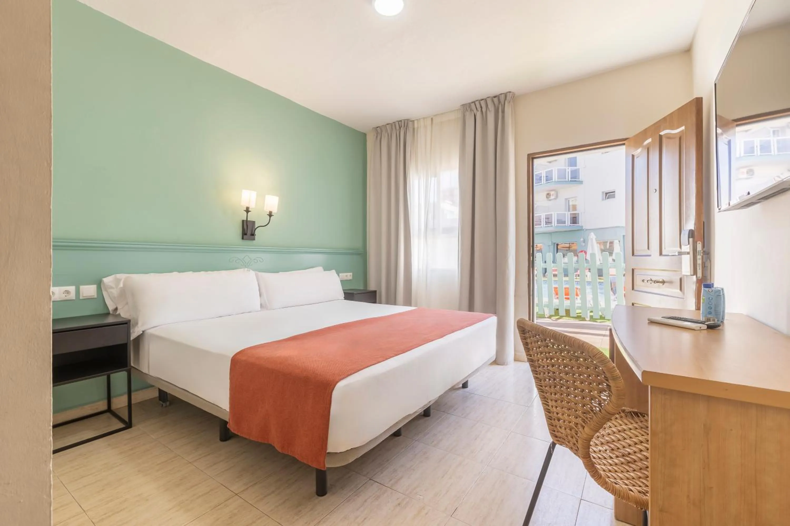 Bed in Moon Dreams Fuengirola