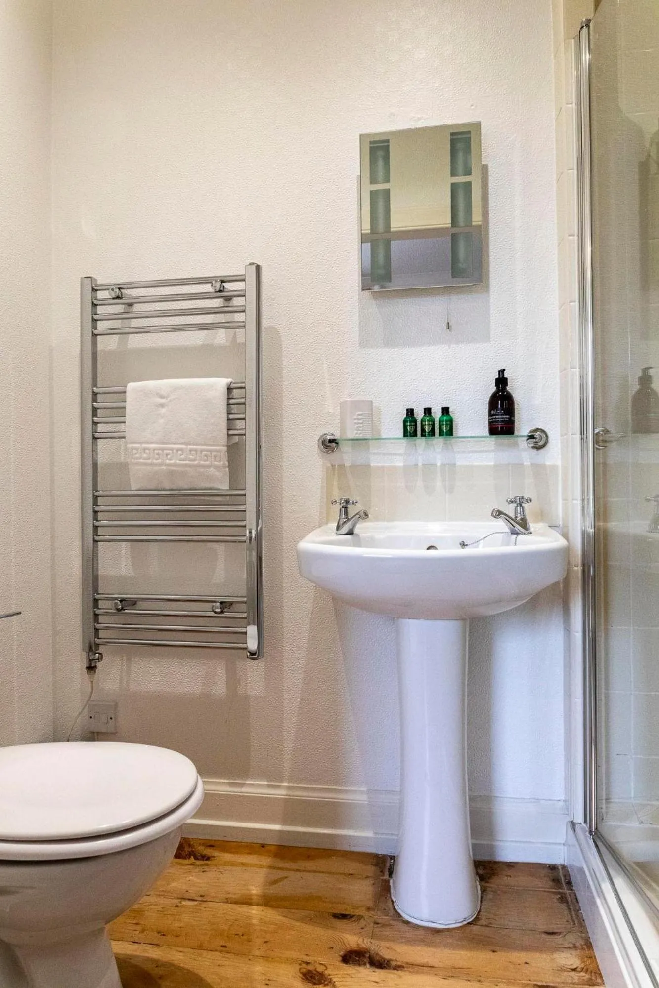 Bathroom in Cawdor House B&B