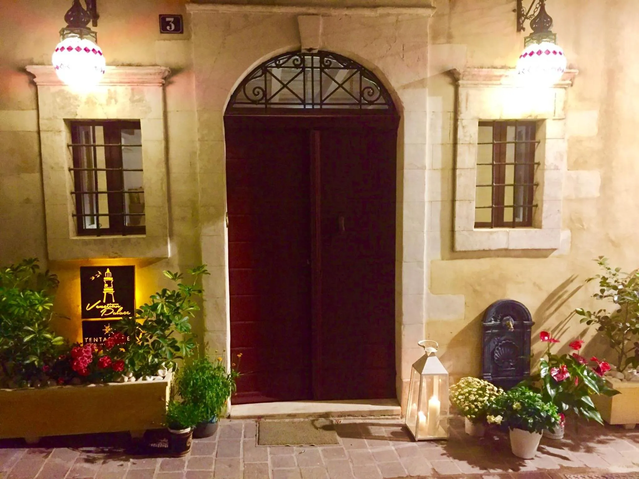 Property building in Venetian Palace Chania