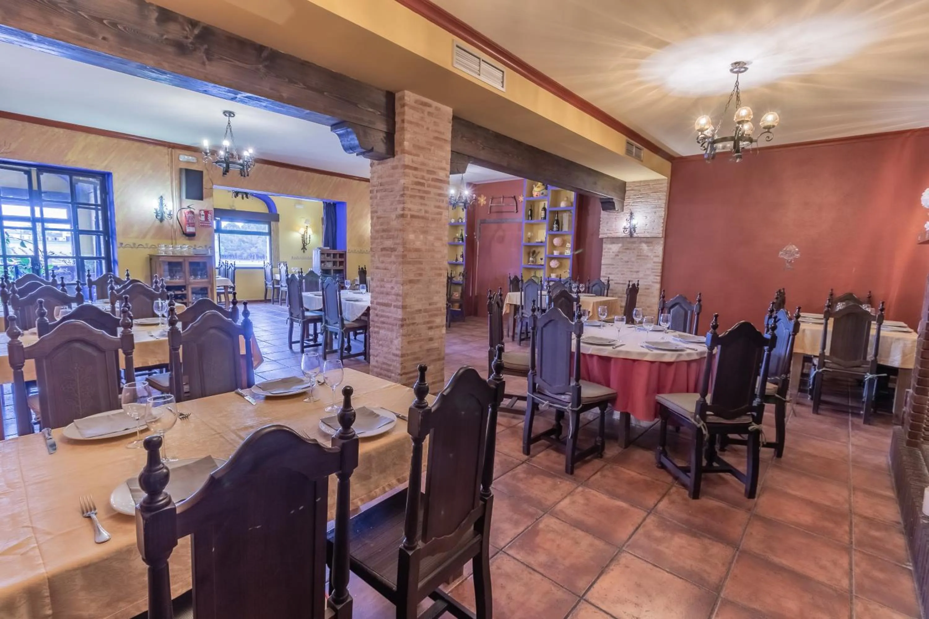 Restaurant/places to eat in Hosteria Tierrallana by Juypehotel