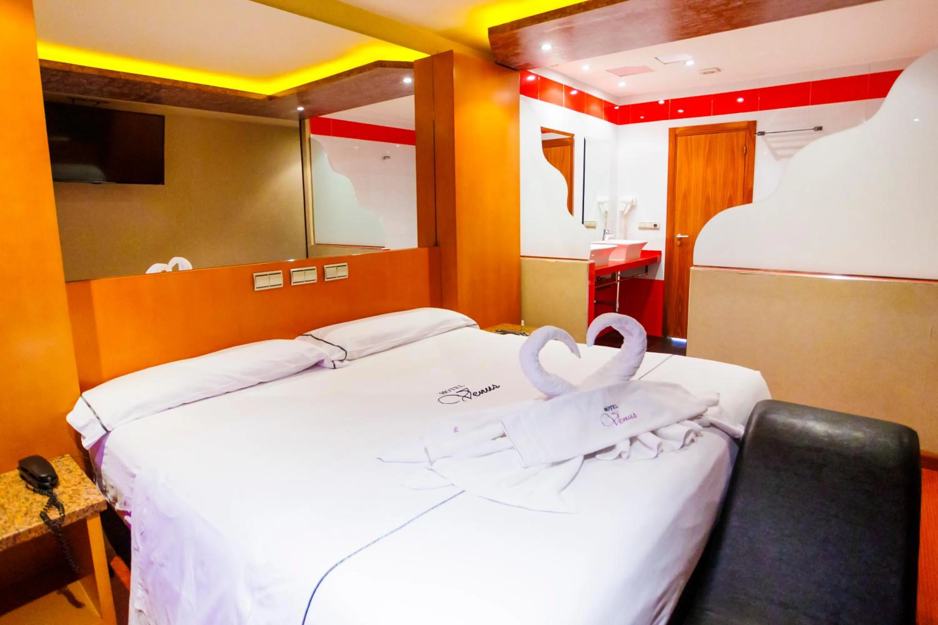 Bed in Motel Venus Valladolid