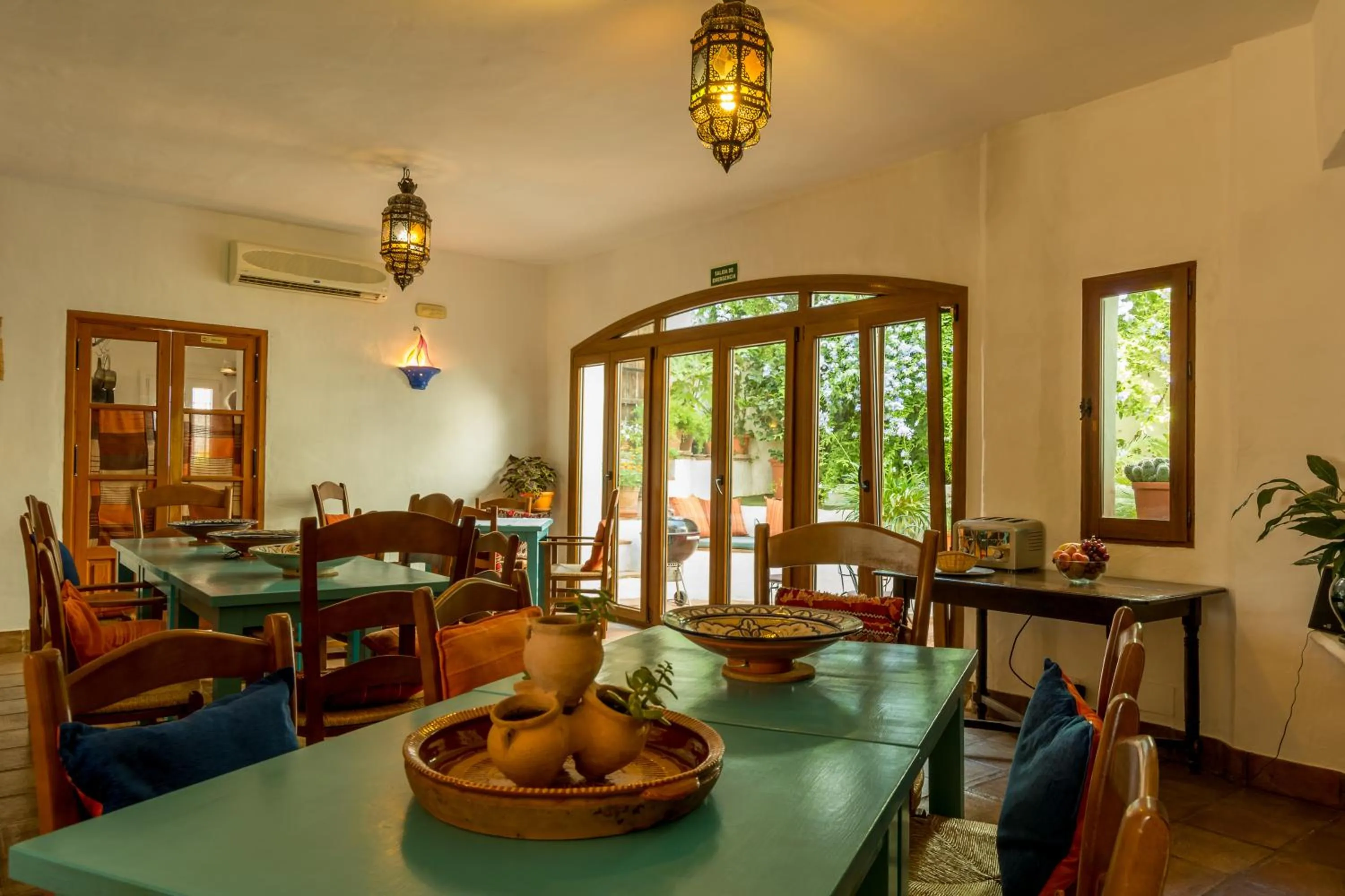 Restaurant/places to eat in Hotel Los Castaños