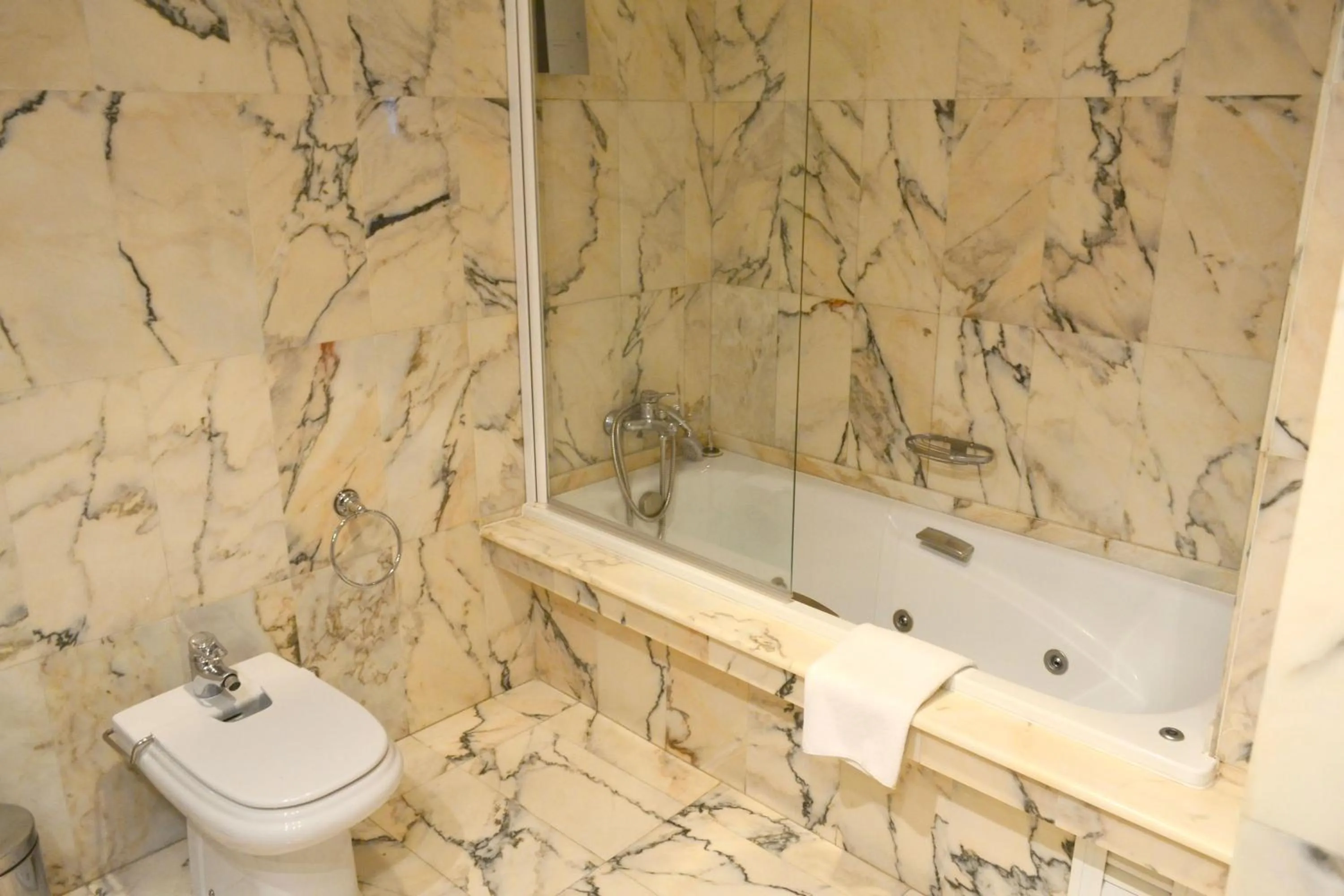 Bathroom in Hotel Alda El Suizo