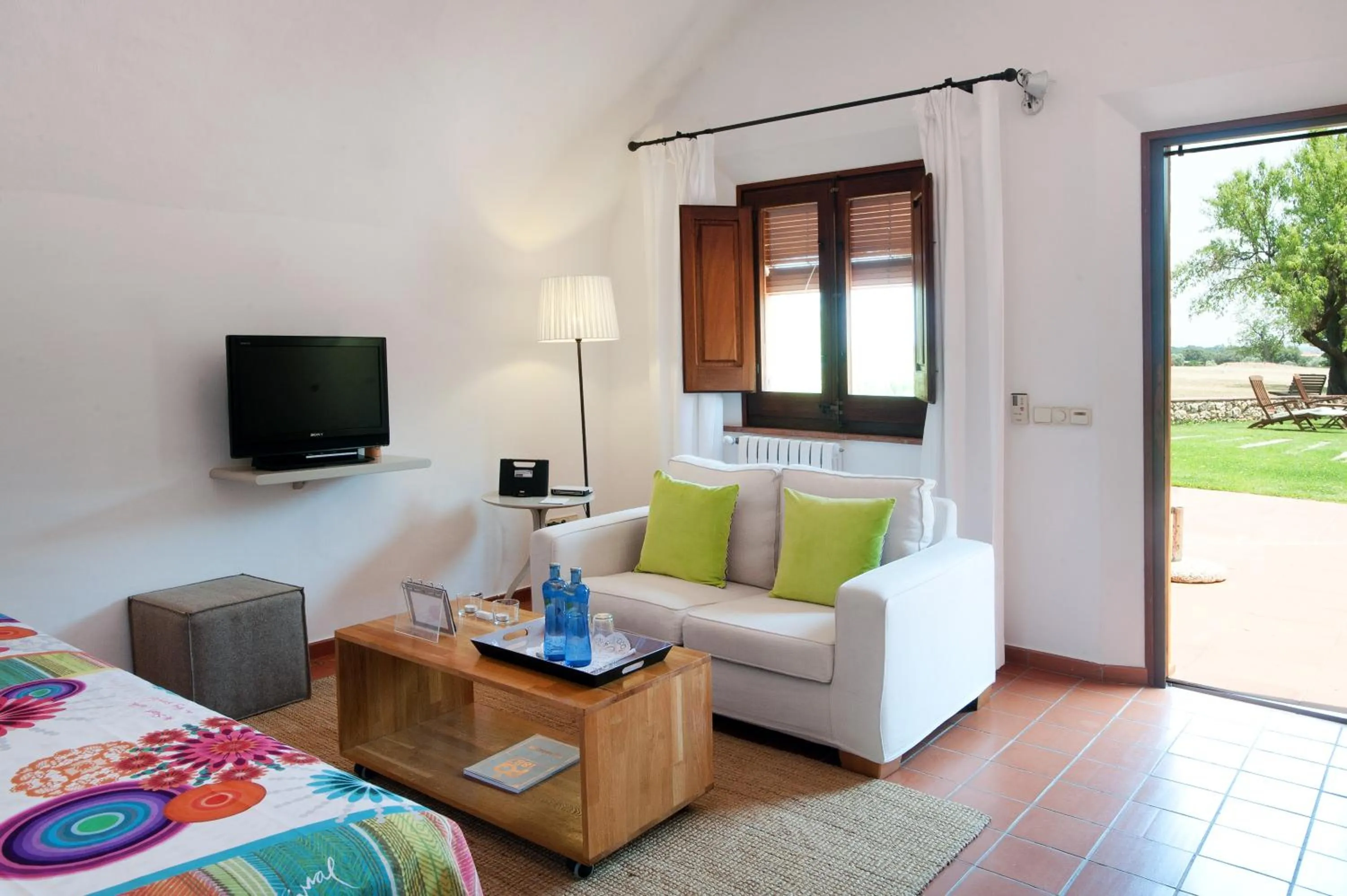 TV and multimedia, Bed in Mas Falgarona Hotel Boutique & SPA