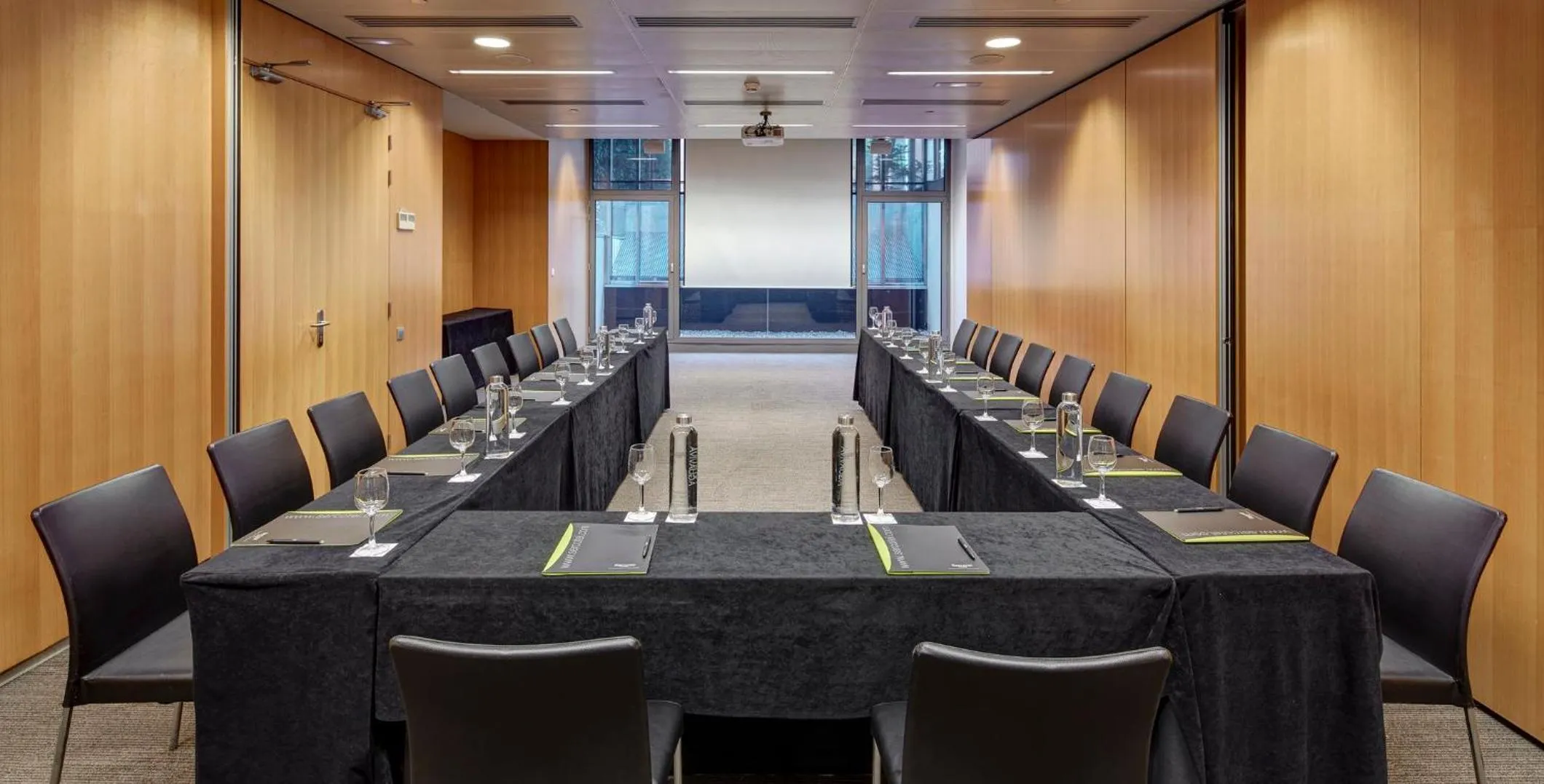 Meeting/conference room in Sercotel Hotel Rosellon