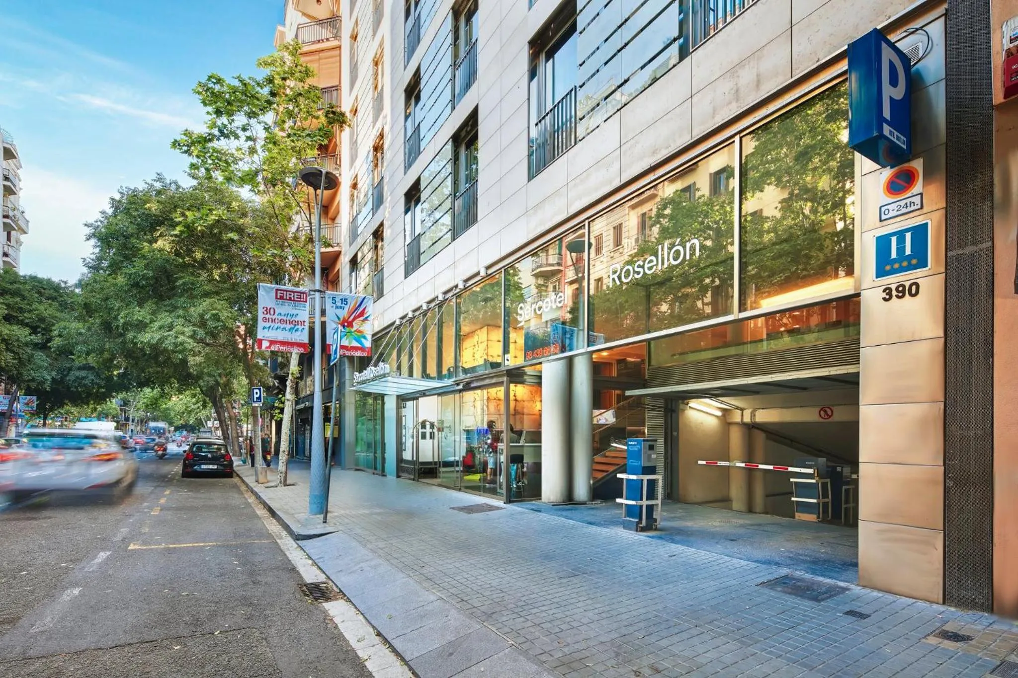 Facade/entrance in Sercotel Hotel Rosellon