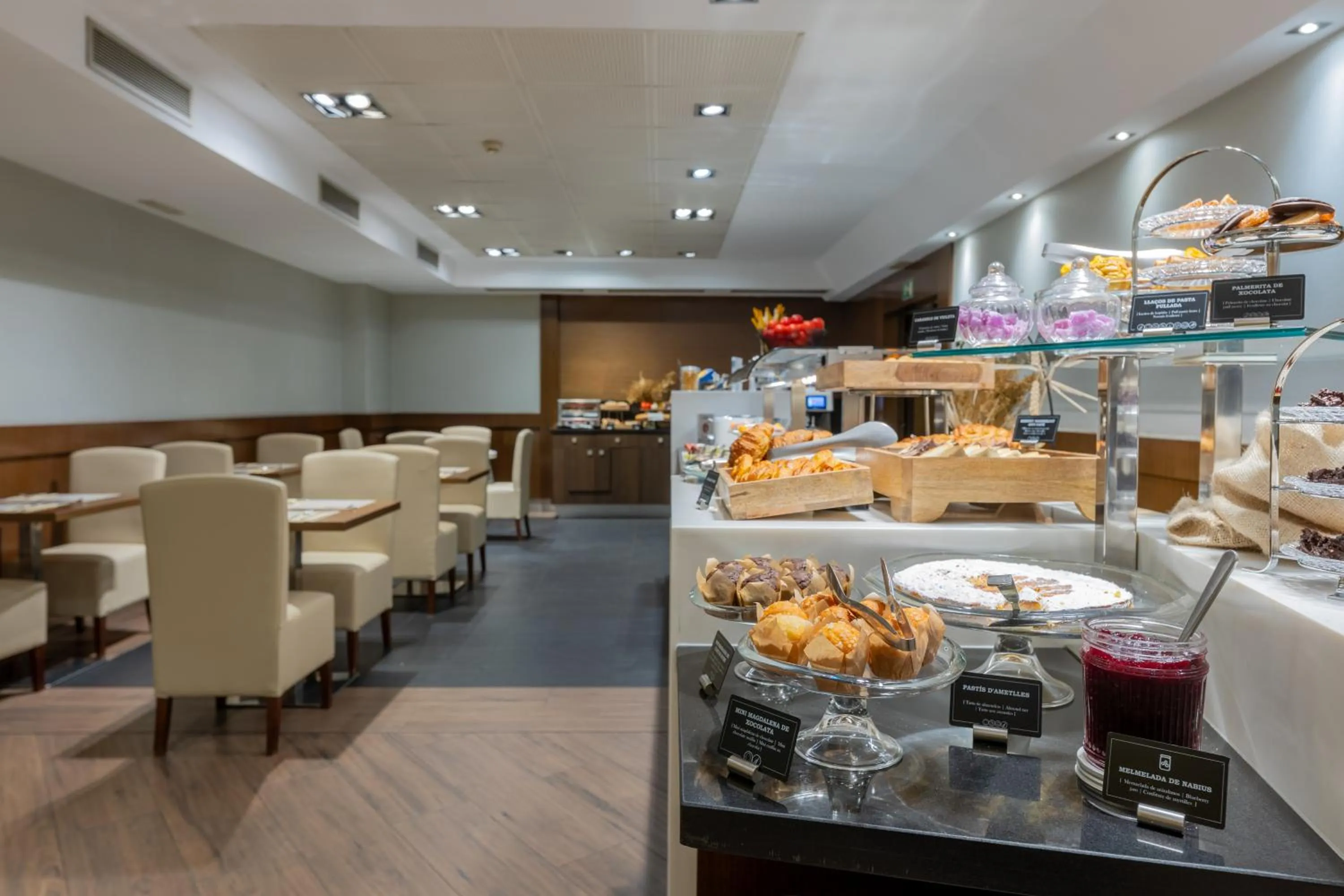 Buffet breakfast in Barcelona Hotel Colonial