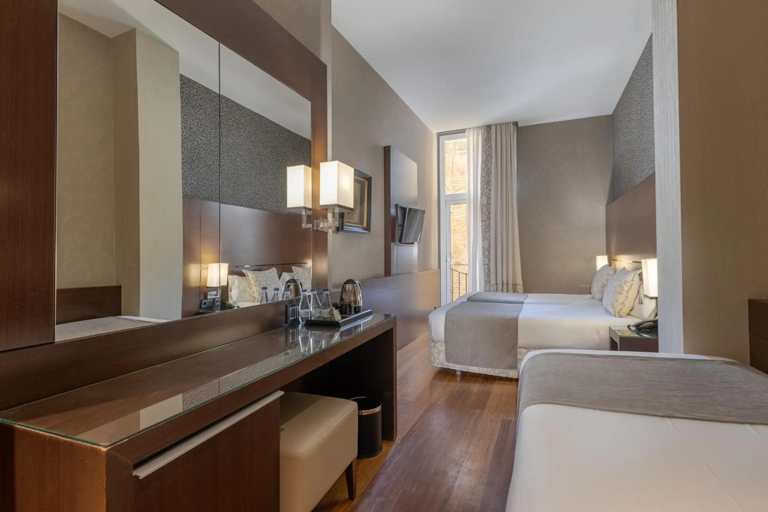 Bed in Barcelona Hotel Colonial