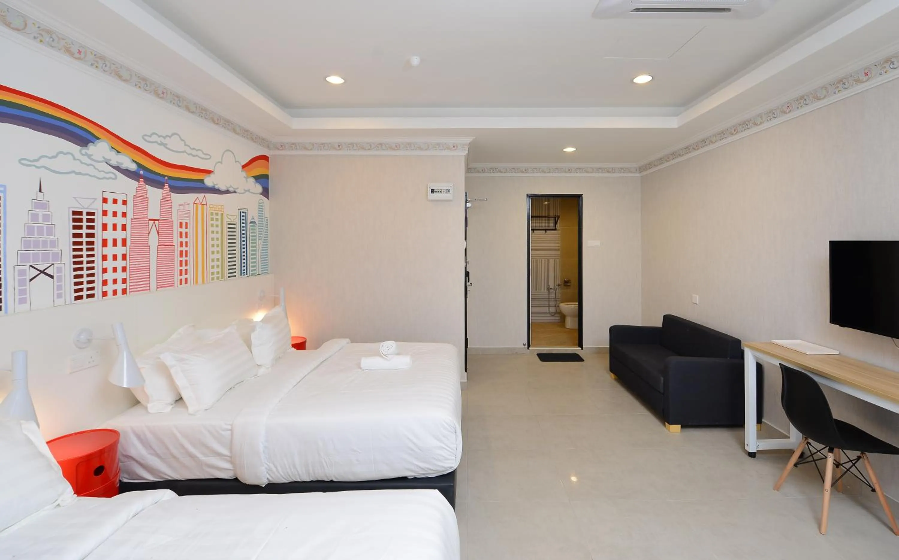 Photo of the whole room, Room Photo in Hotel de Art @ i-City