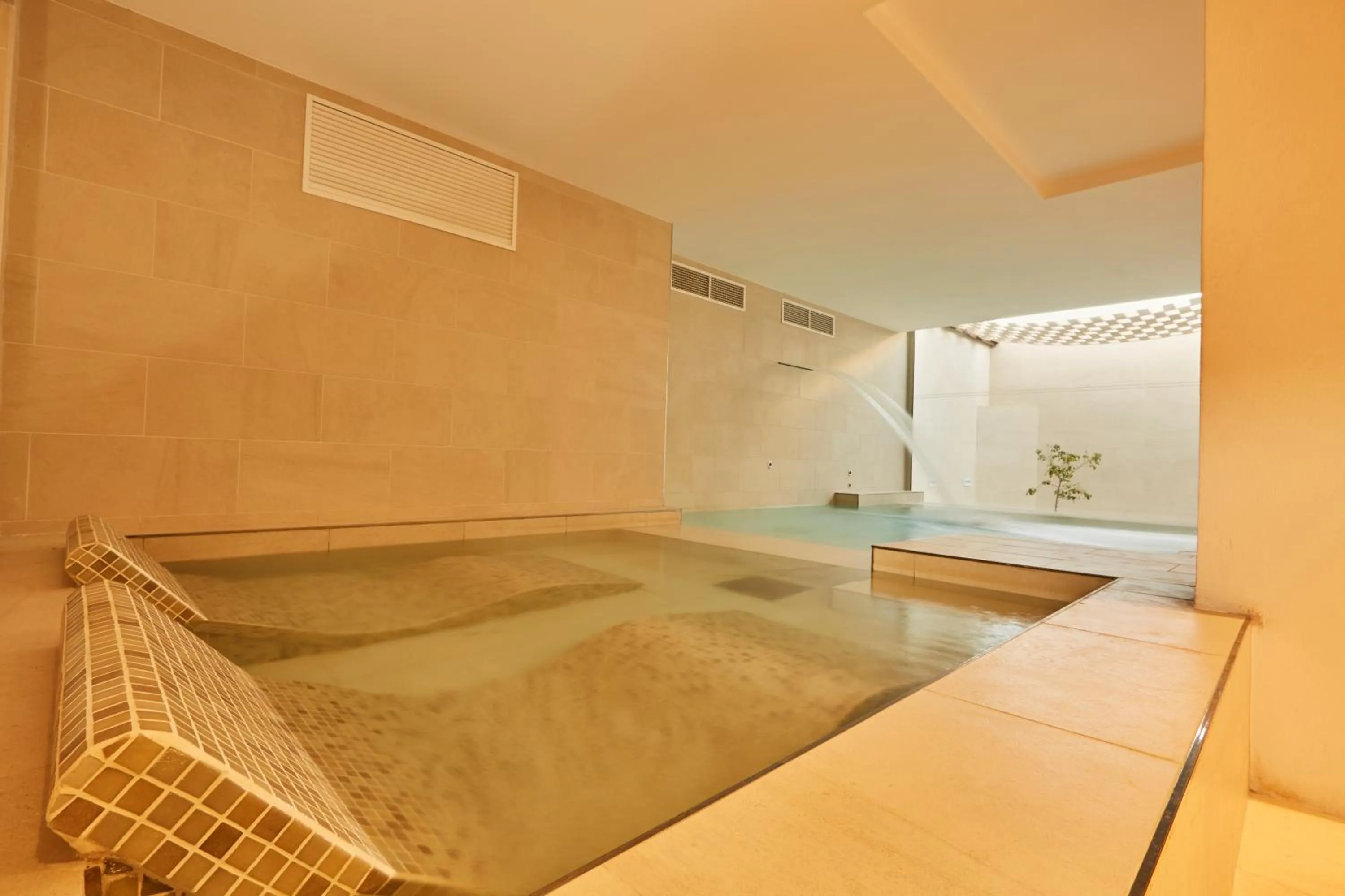 Hot Tub in Ebano Hotel Apartments & Spa