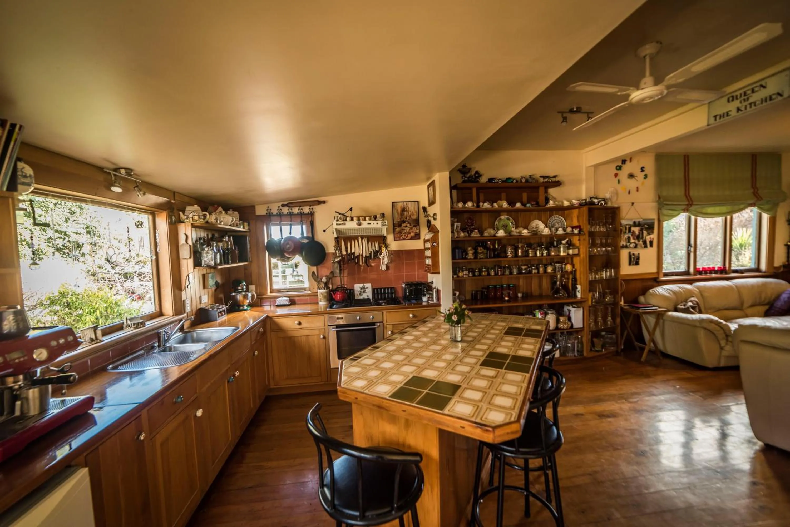 Kitchen or kitchenette in Barbs Place