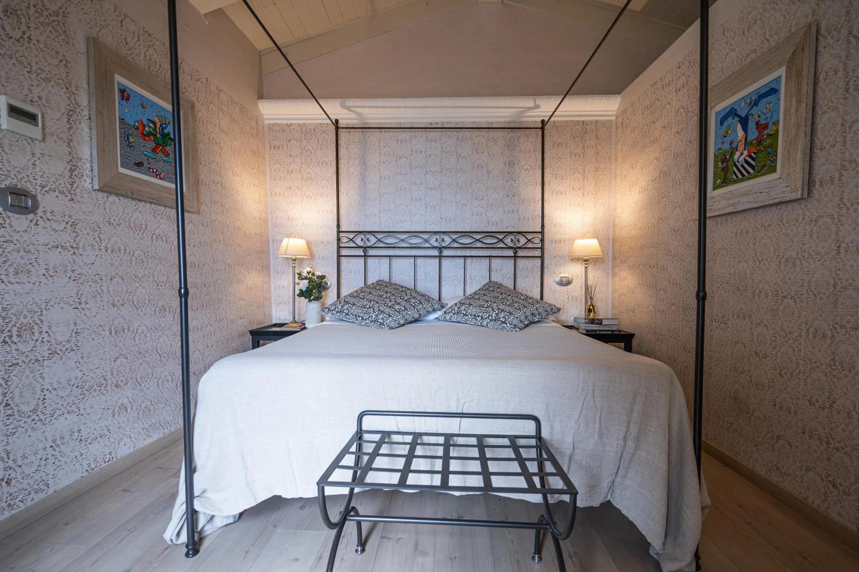 Photo of the whole room, Bed in La Lisca