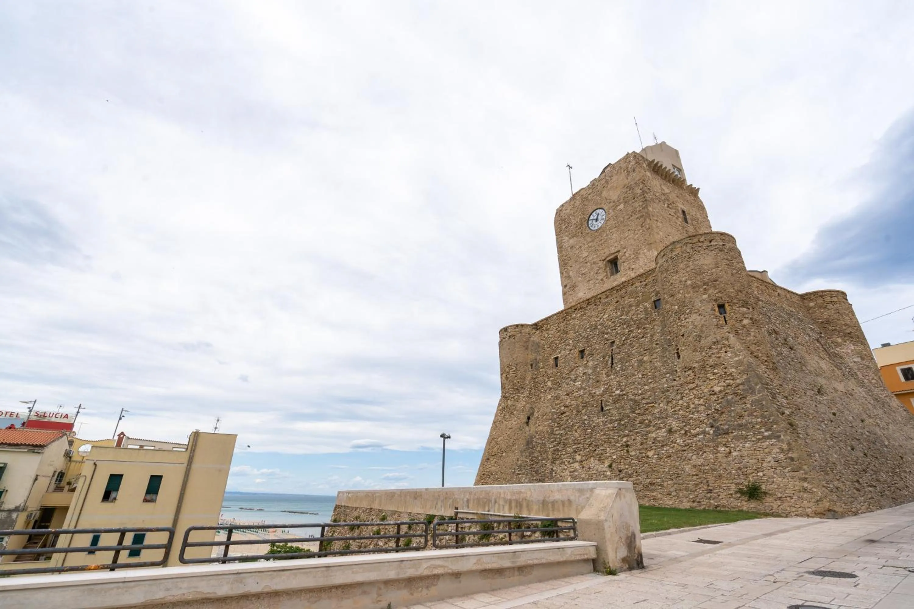 Nearby landmark in La Lisca