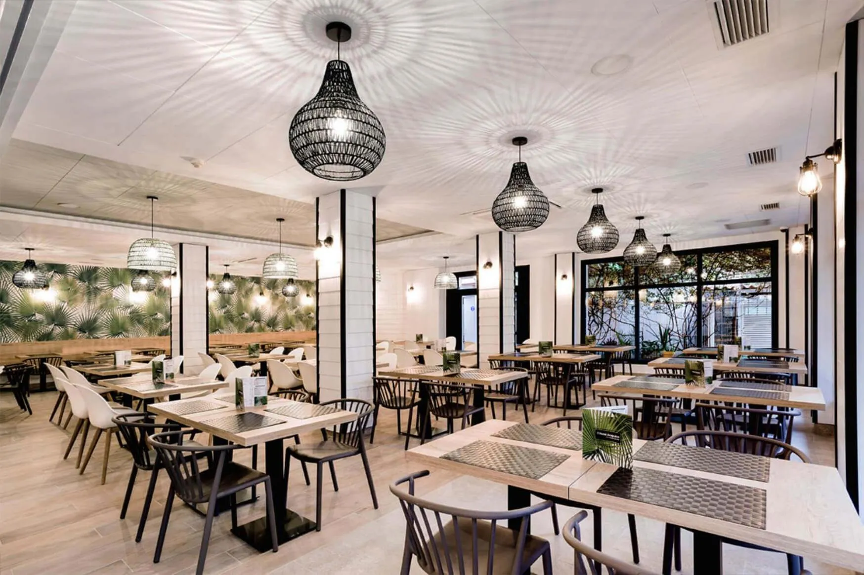 Restaurant/places to eat in Hotel Acapulco