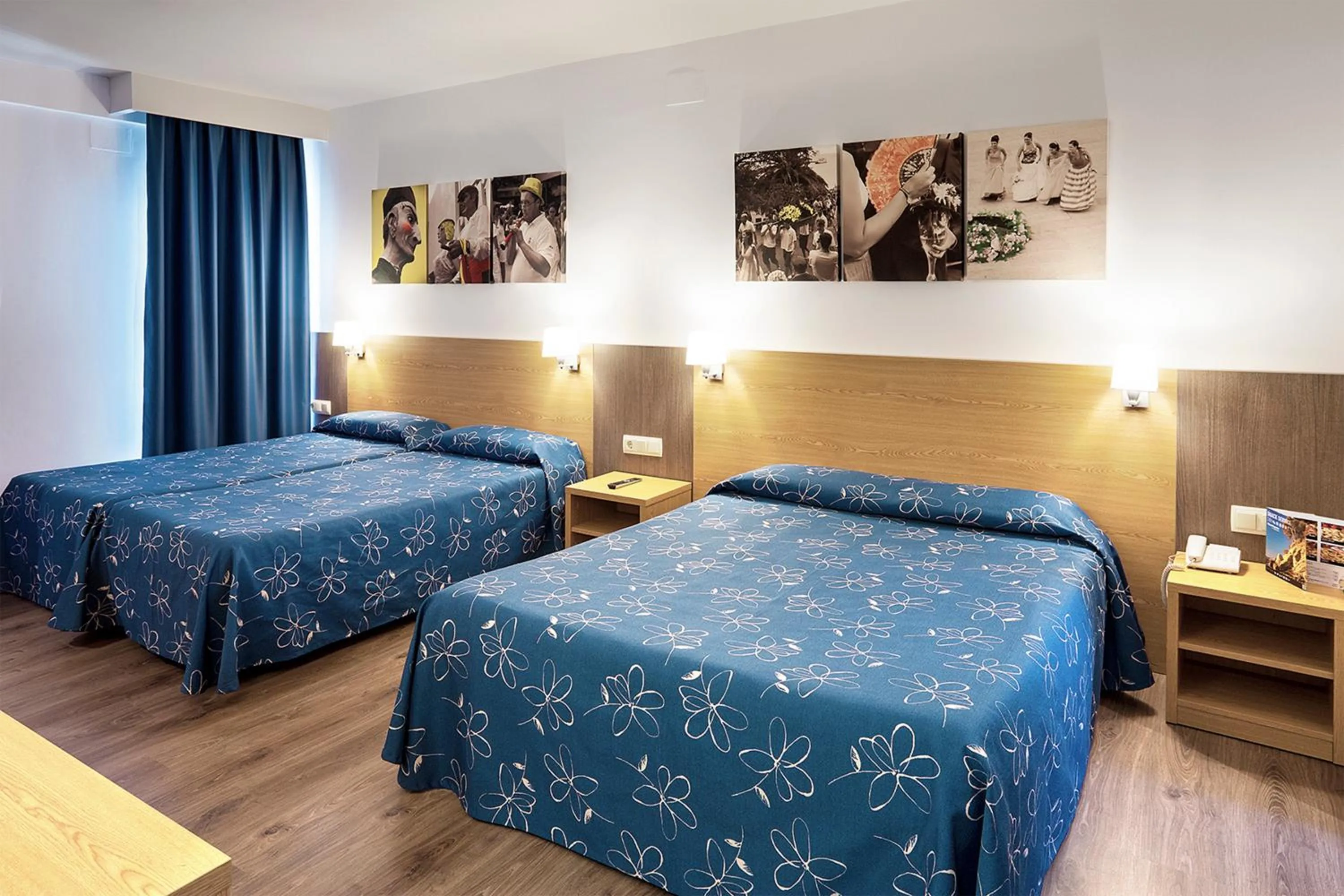 Bed in Hotel Acapulco