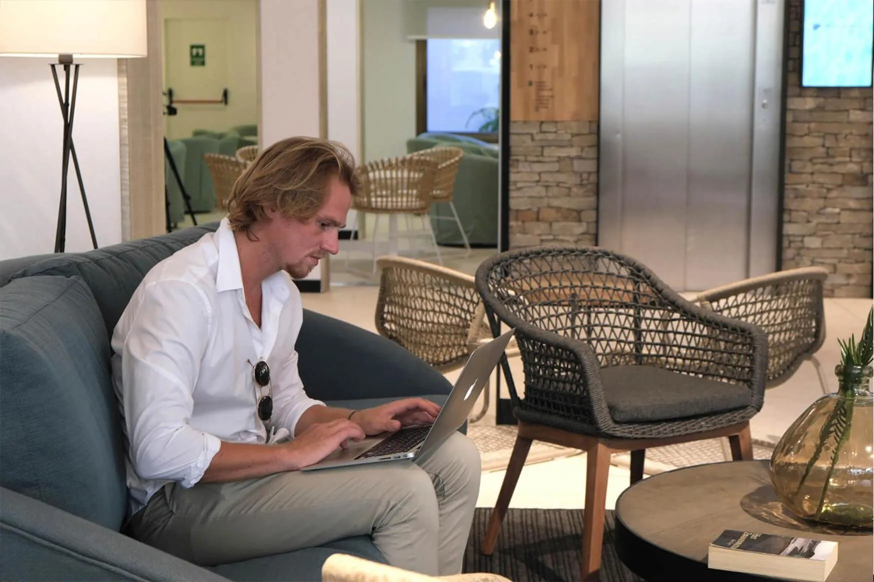 Day in Hotel Acapulco