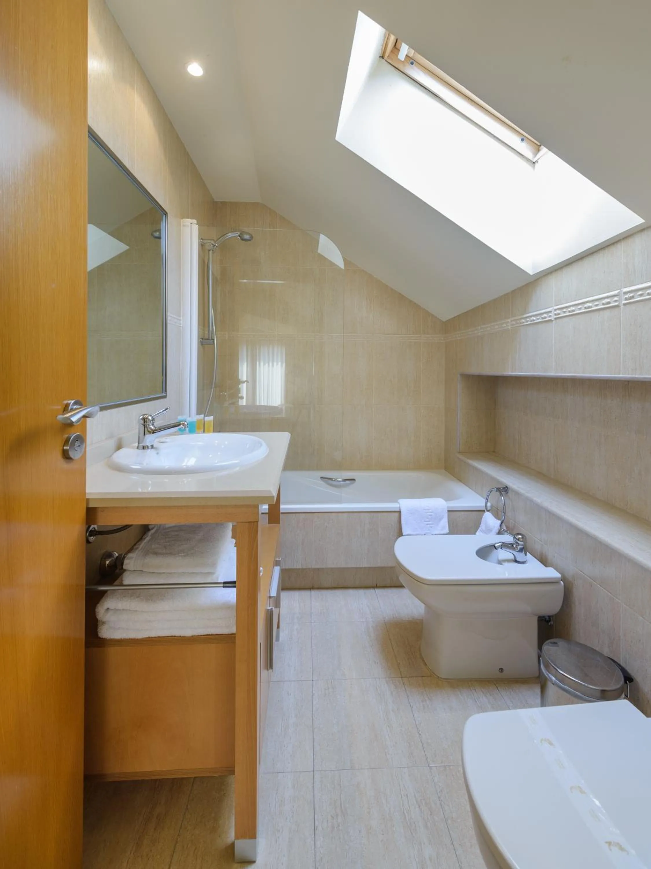 Bathroom in Apartamentos Trisquel