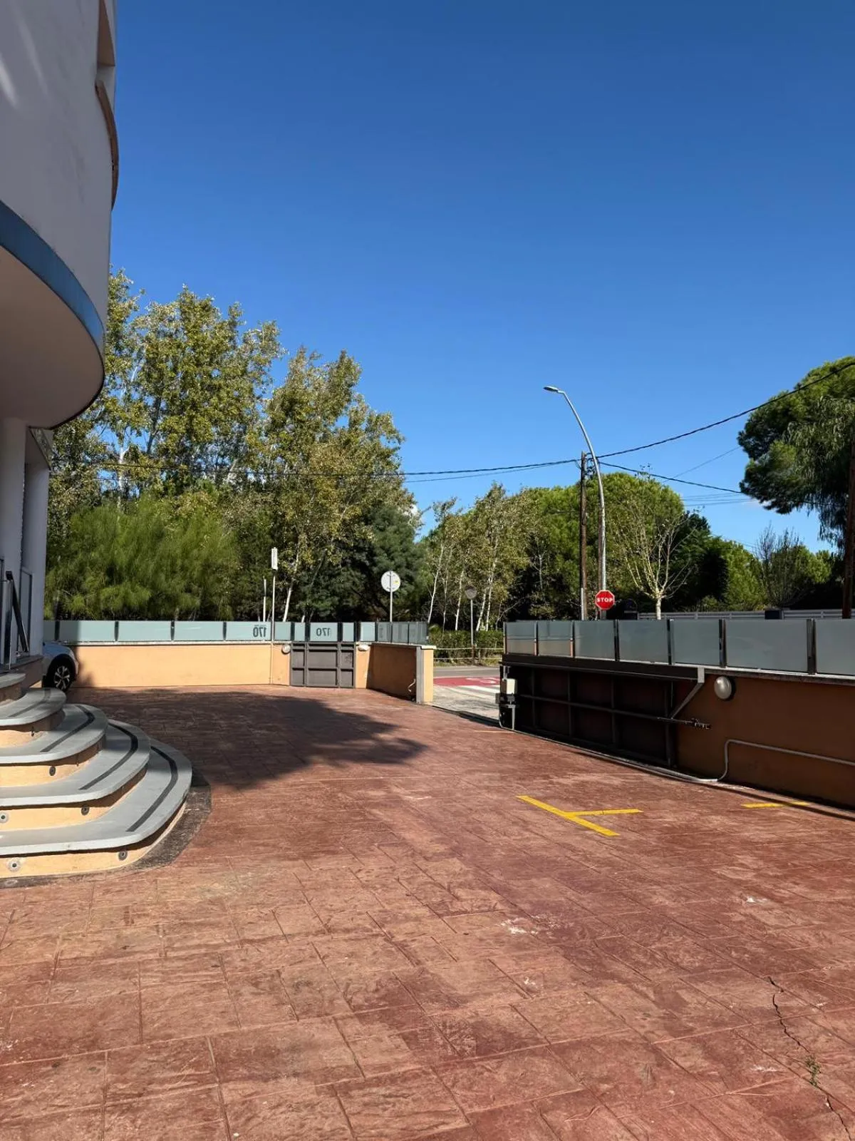 Parking in Hotel 170