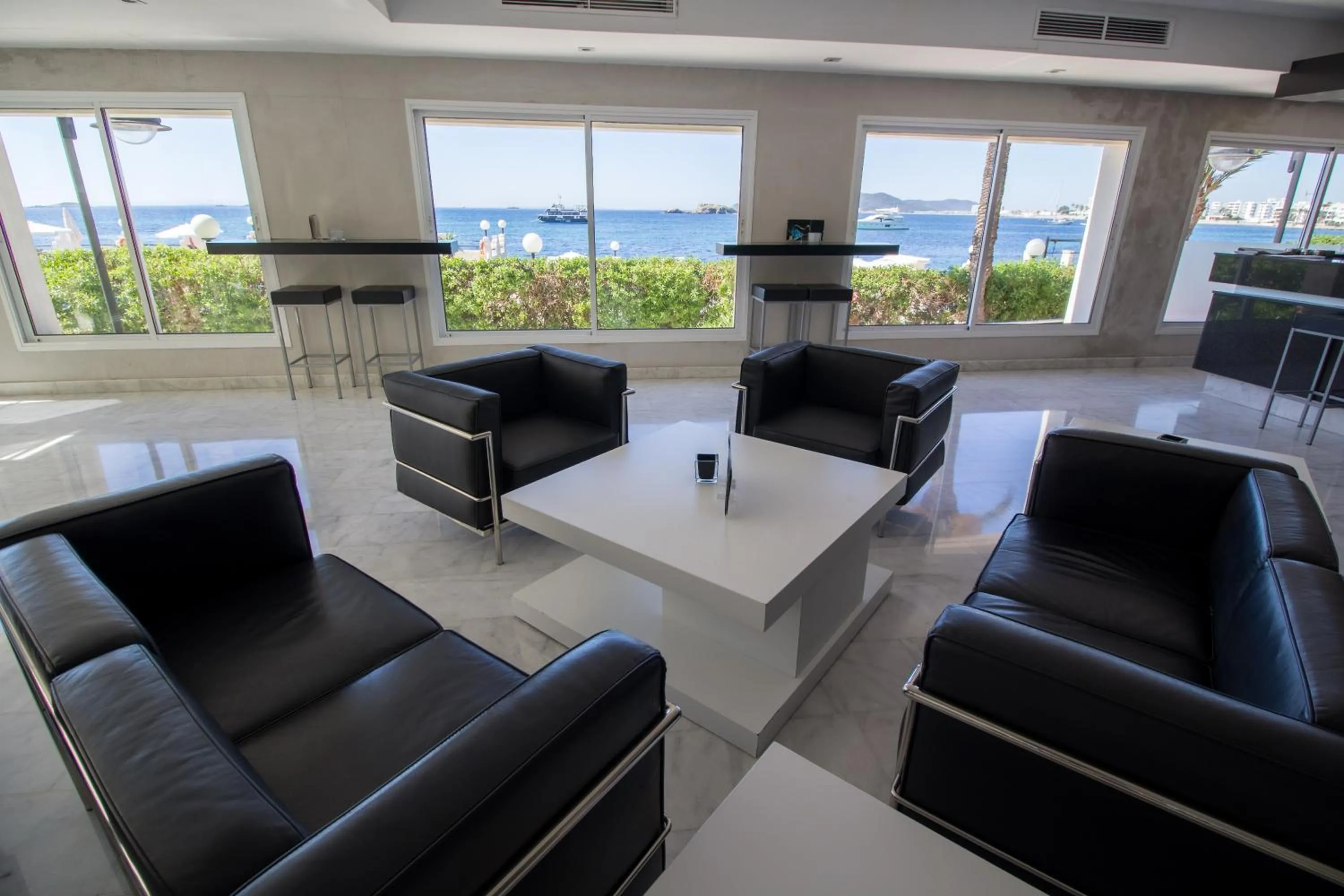 Lounge or bar in BG Nautico Ebeso