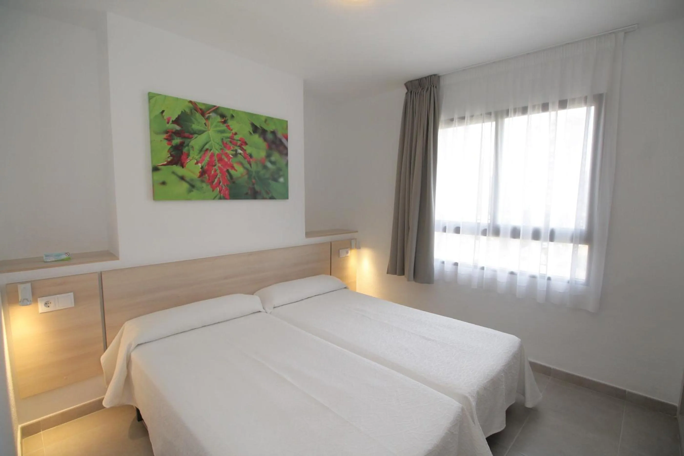 Photo of the whole room, Bed in Apartamentos Vistamar