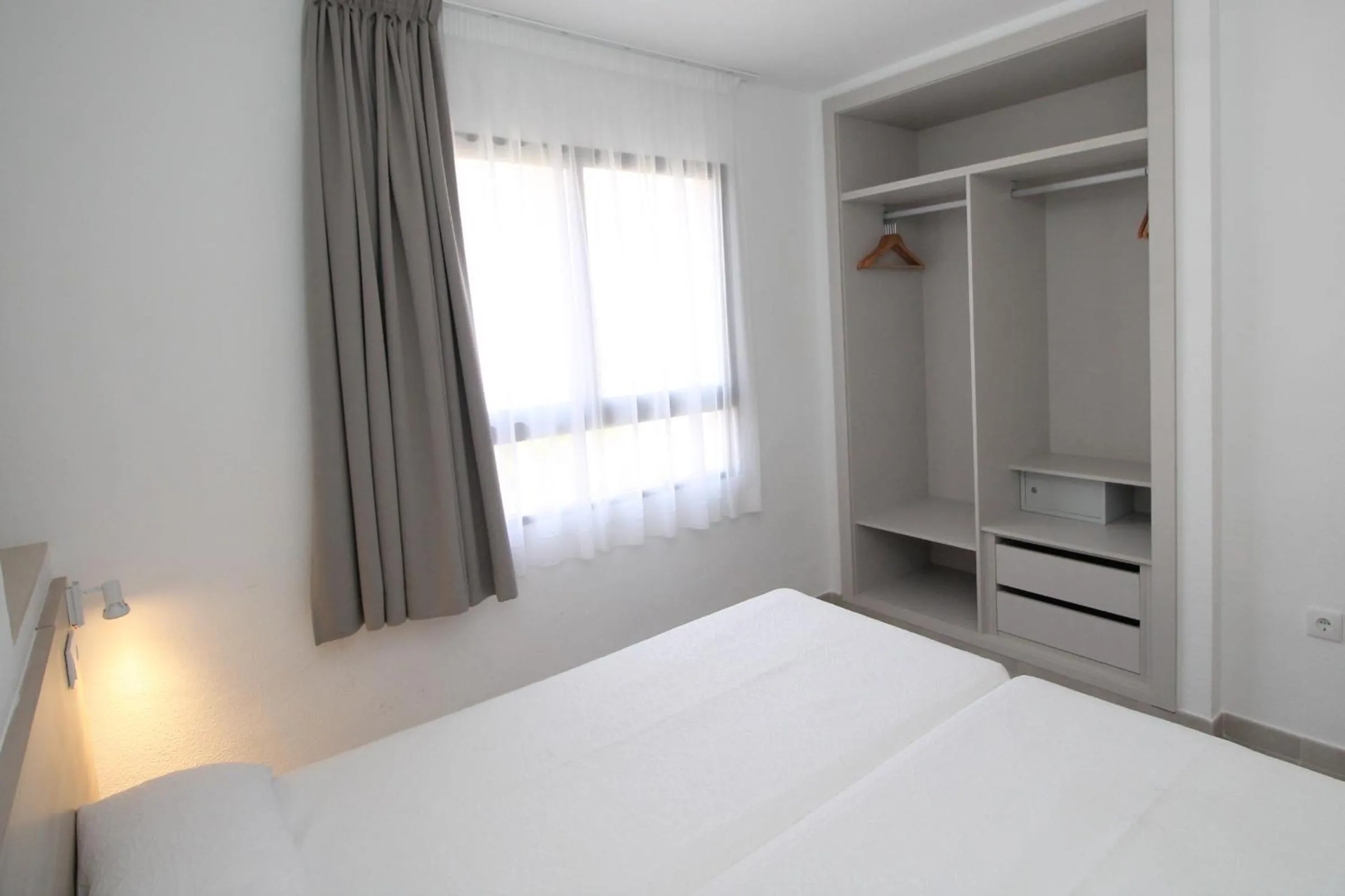 Decorative detail, Bed in Apartamentos Vistamar