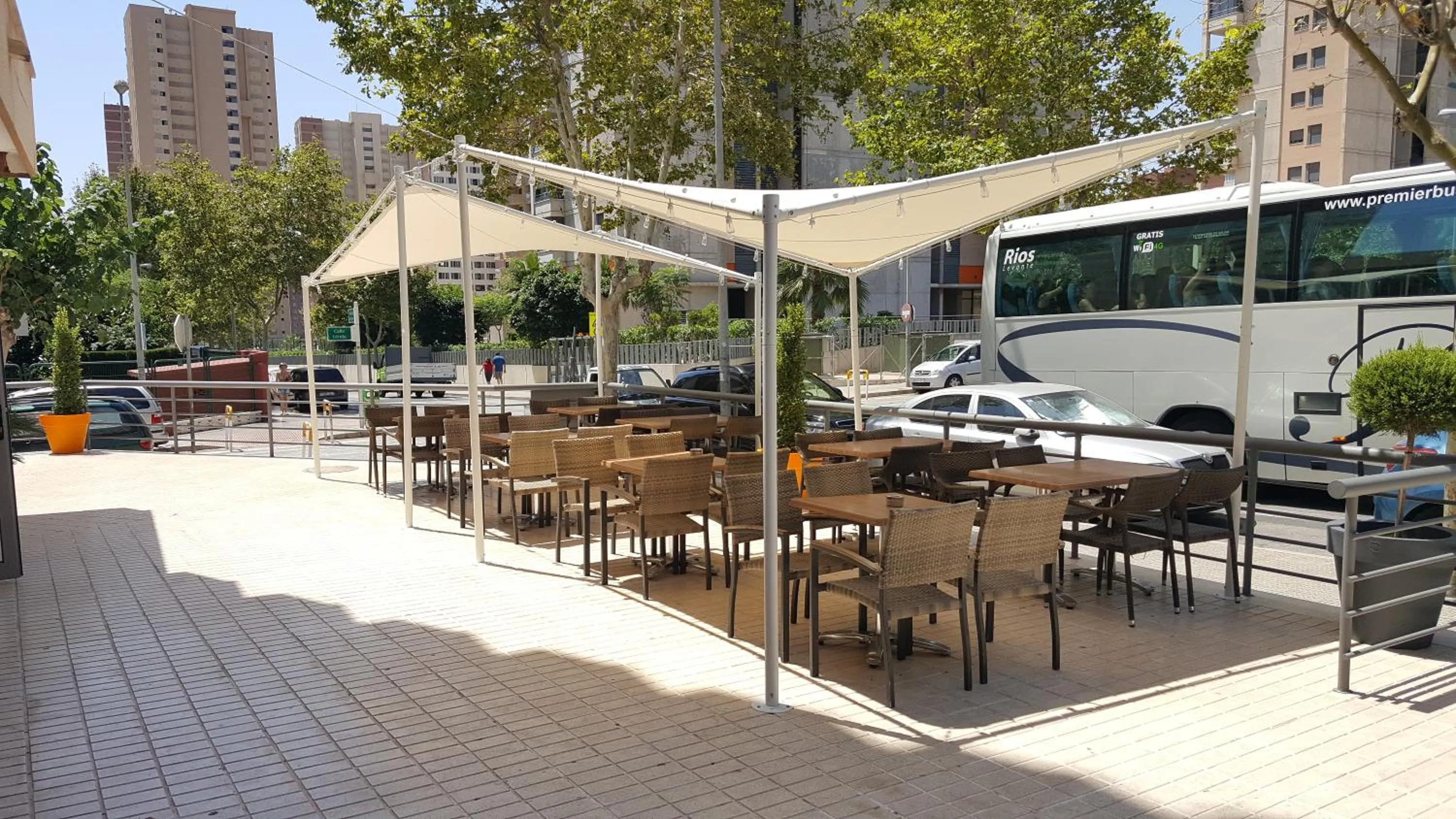 Lounge or bar in Apartamentos Vistamar